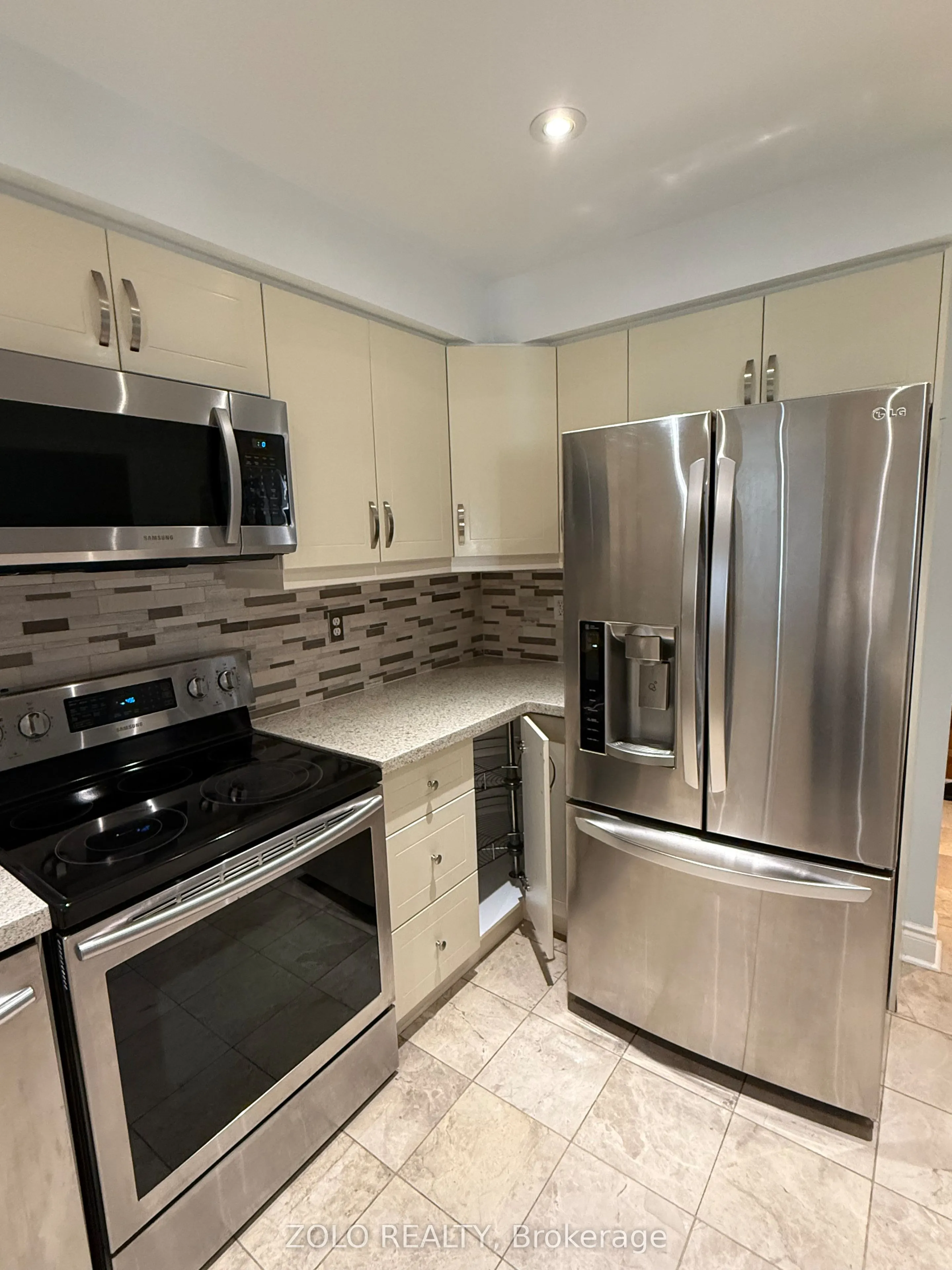 5659 Glen Erin Drive, #71