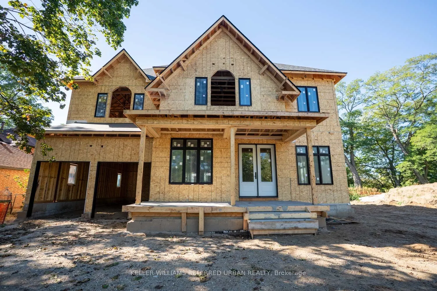 1429 Dundas Crescent