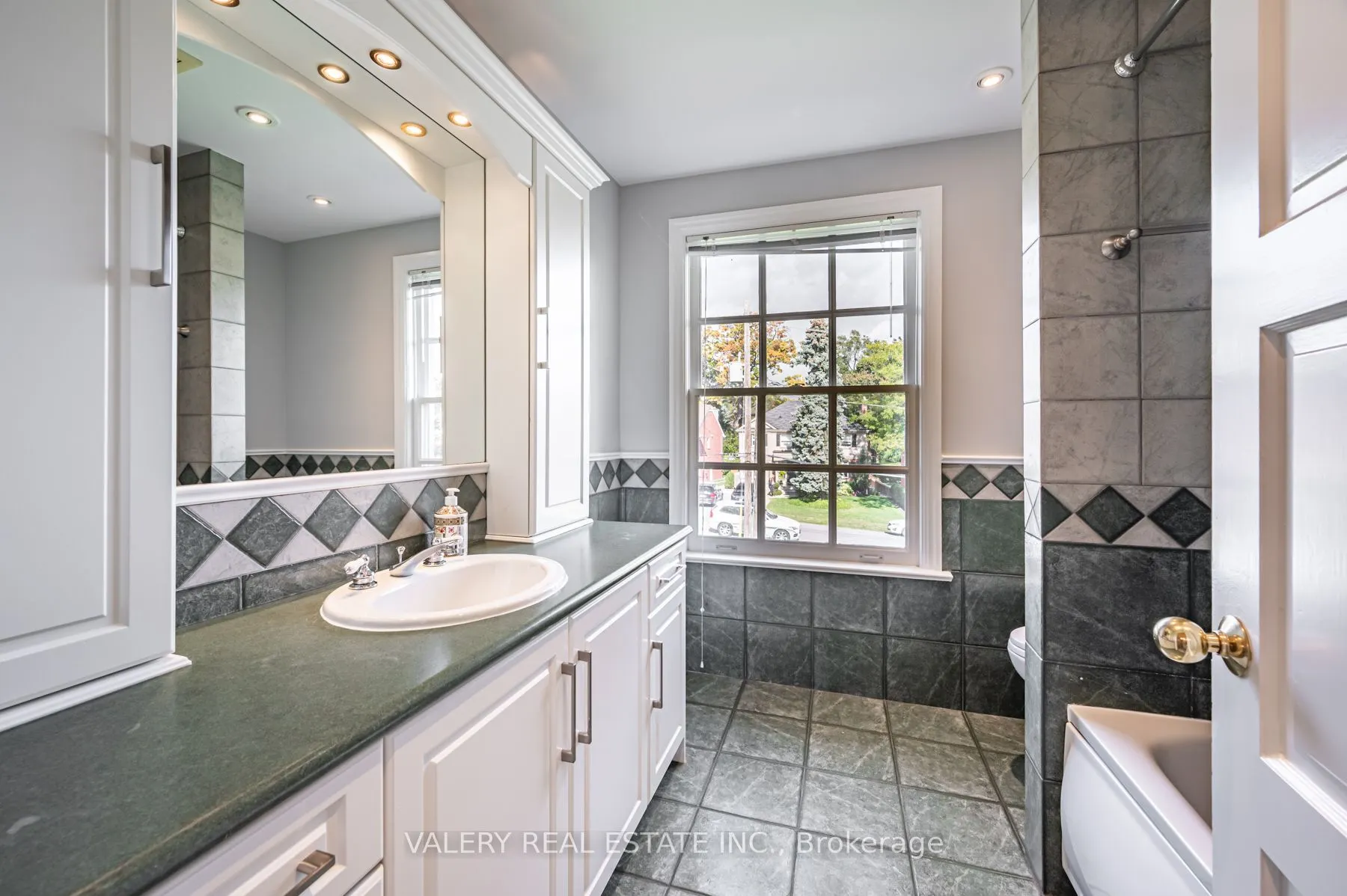 29 Hartfield Road