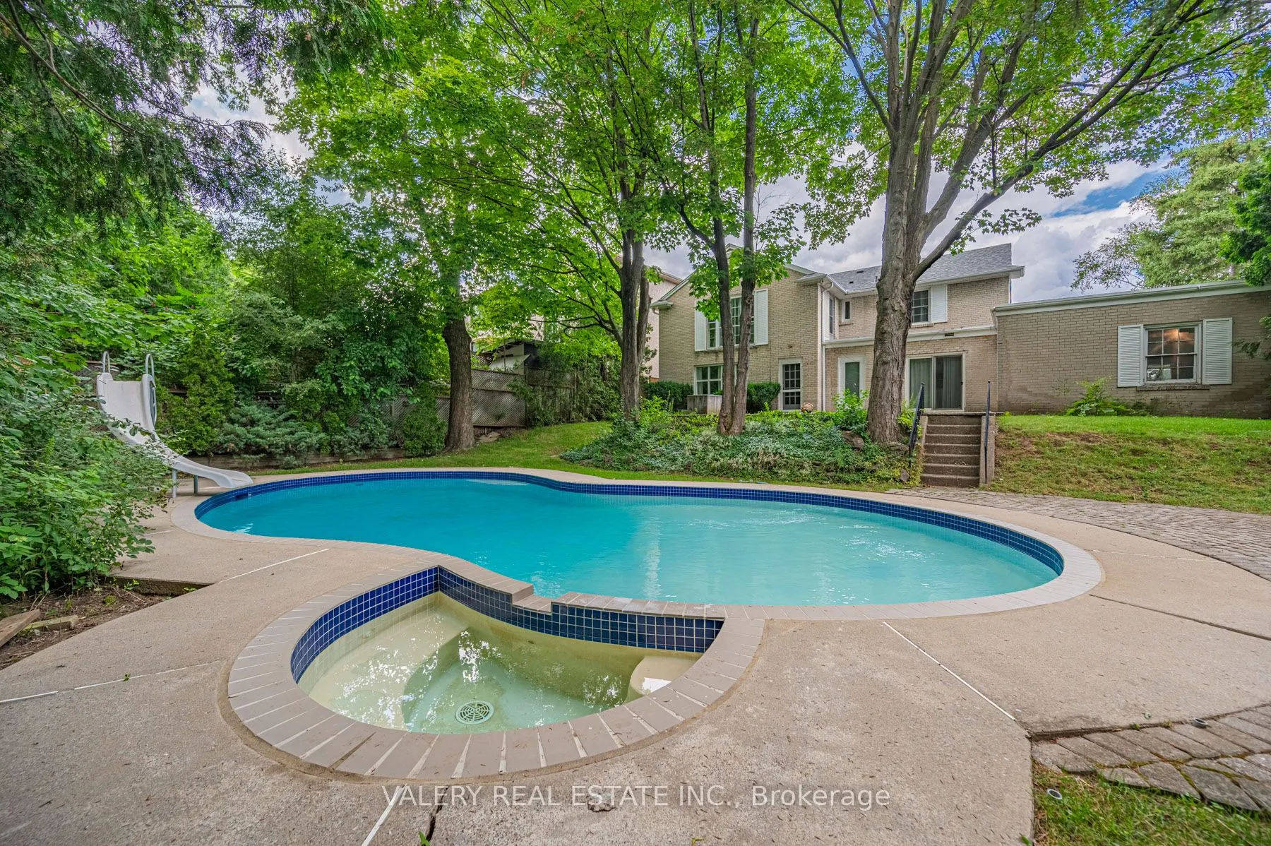 29 Hartfield Road