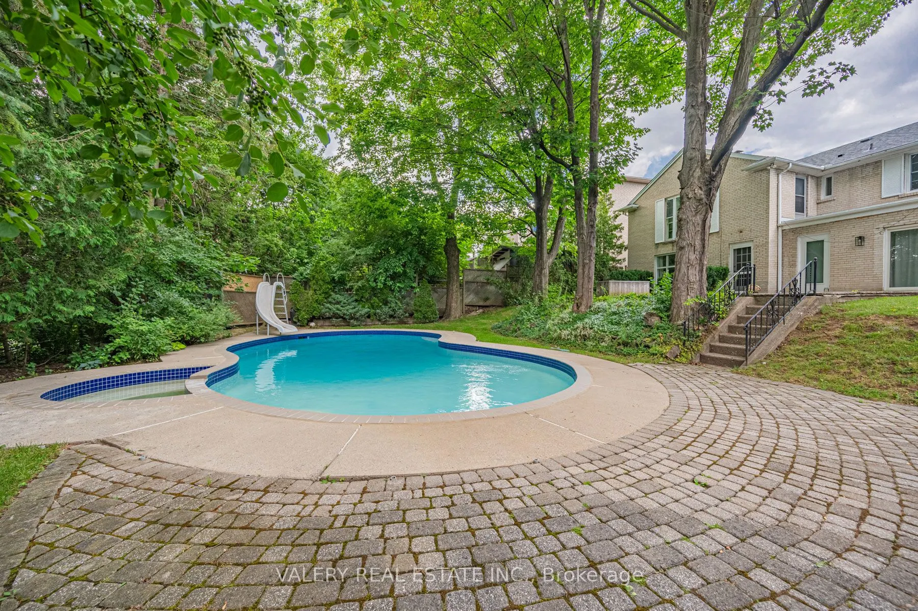 29 Hartfield Road