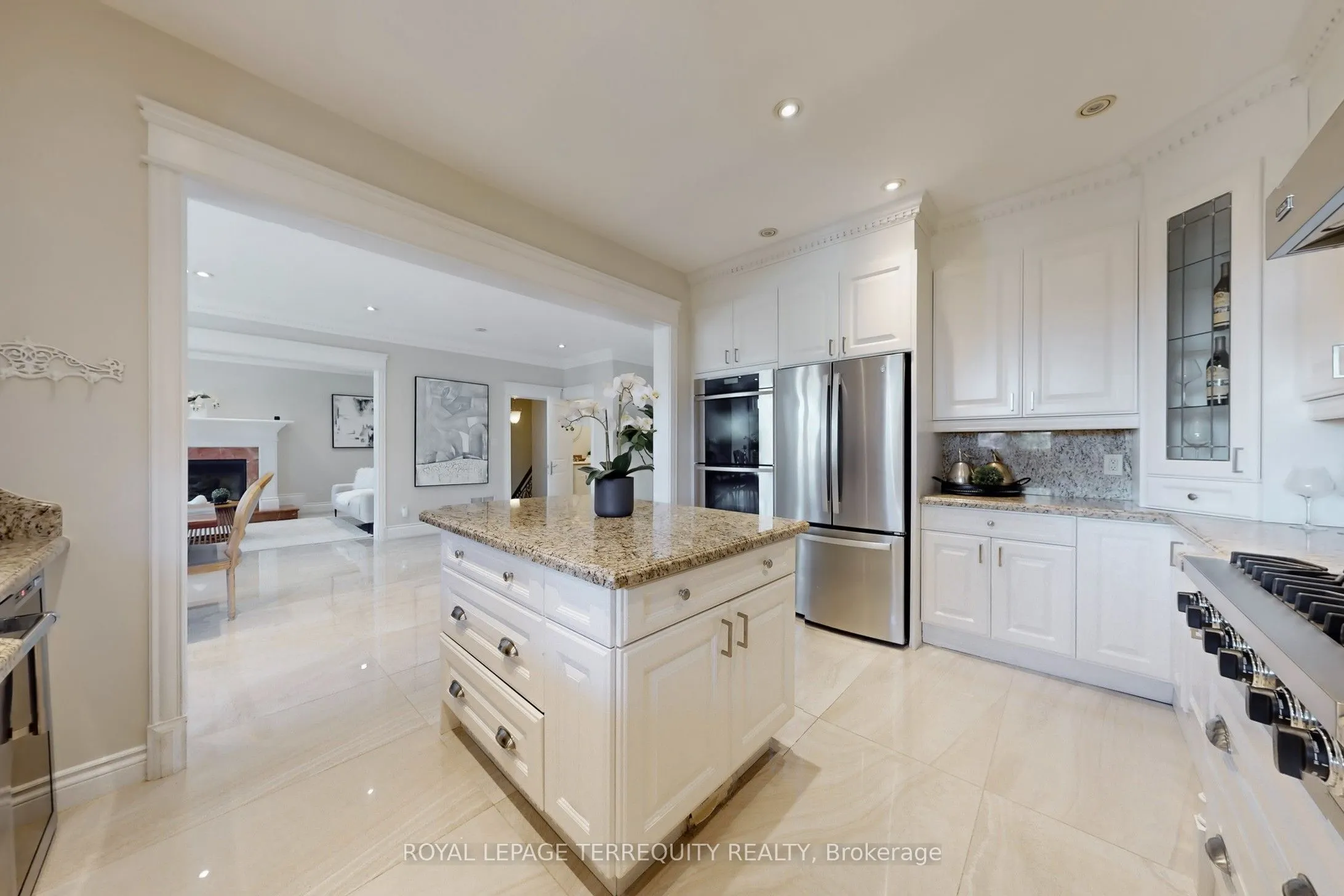 12 Highland Hill