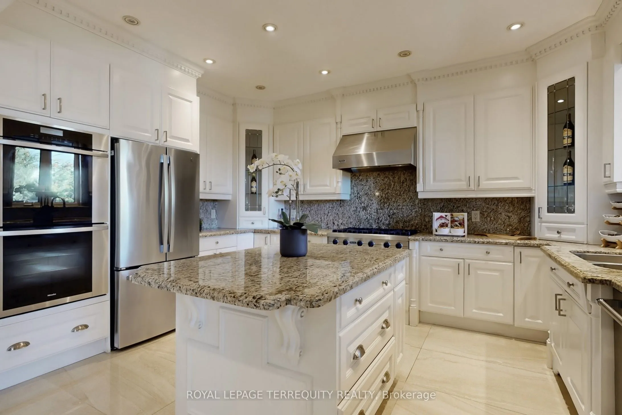 12 Highland Hill