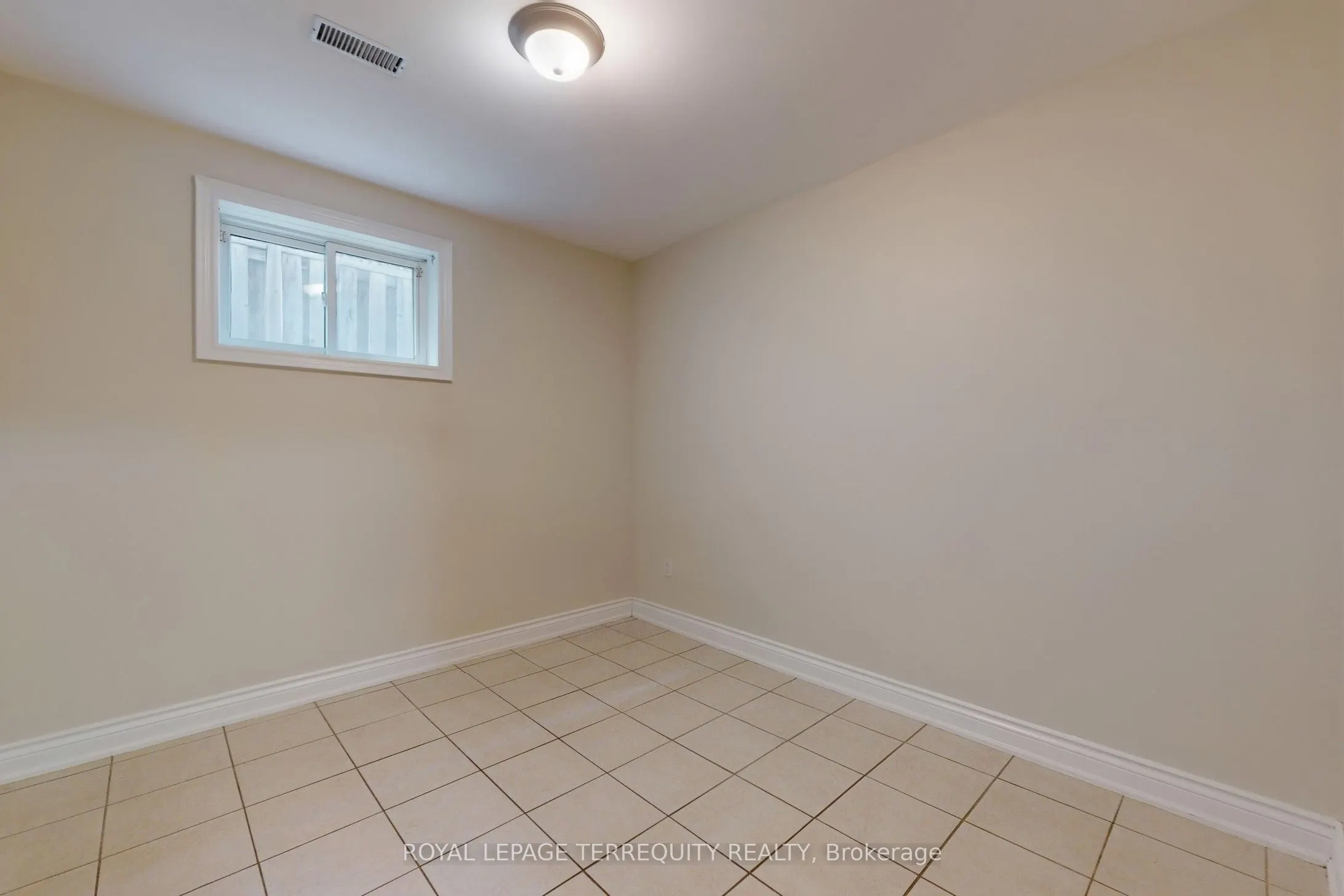 12 Highland Hill