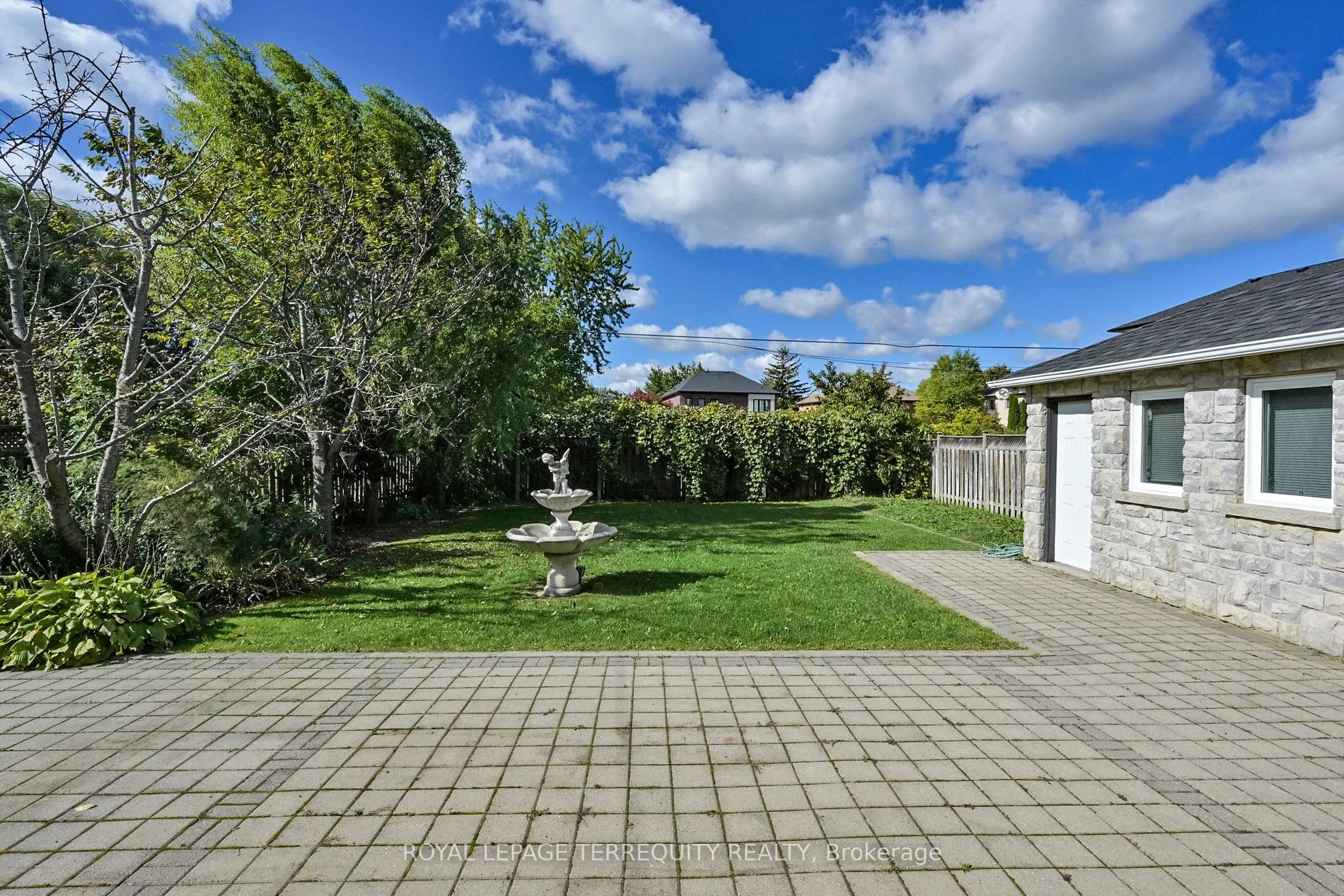 12 Highland Hill