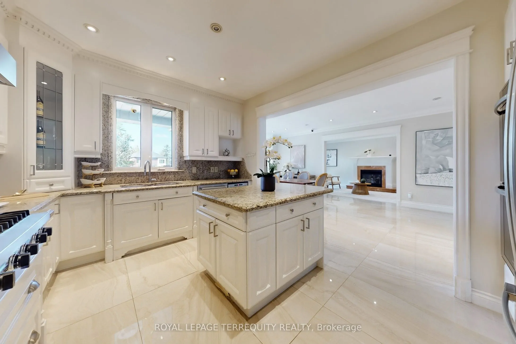 12 Highland Hill