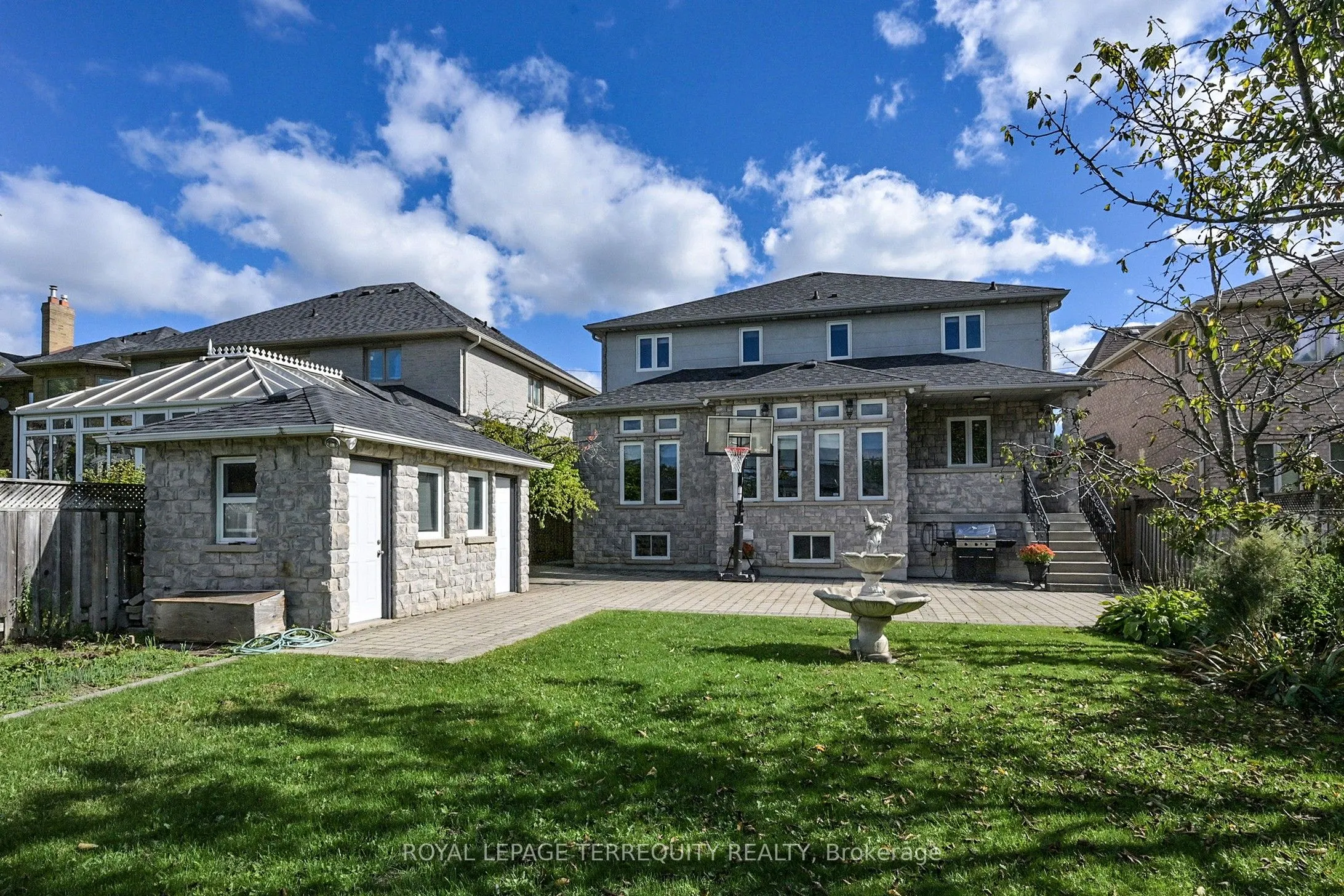 12 Highland Hill
