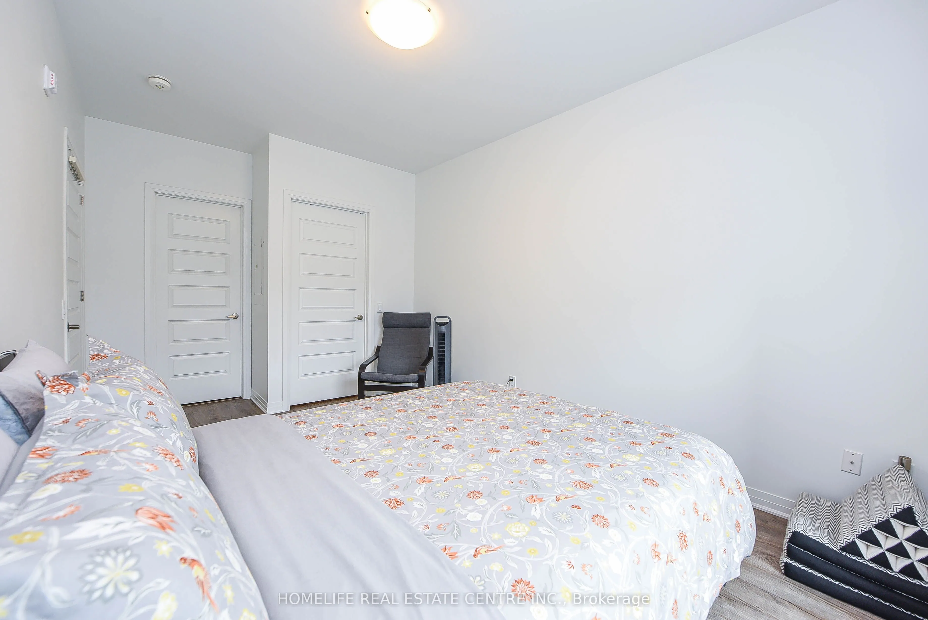 95 Dundas Street, #104