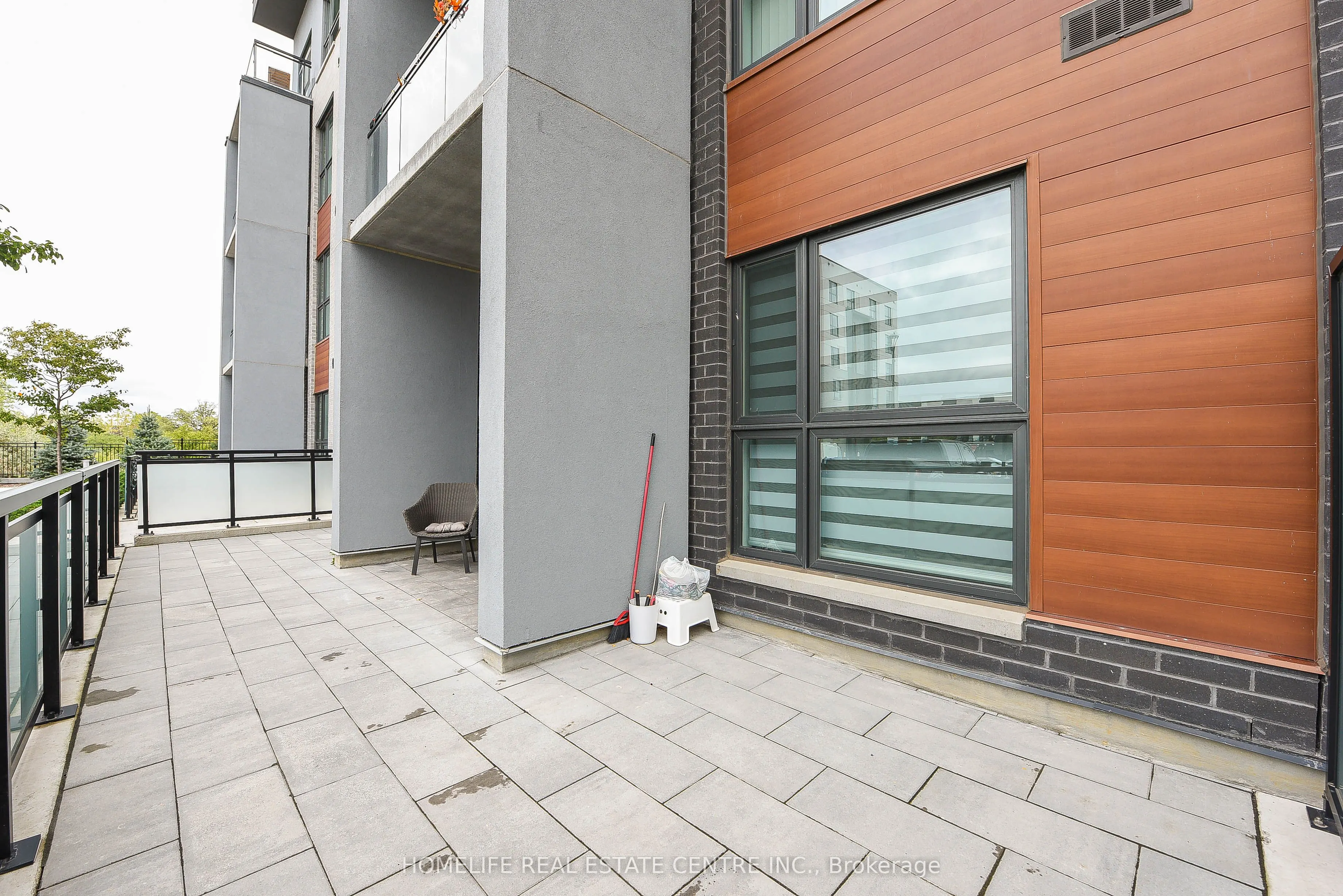 95 Dundas Street, #104