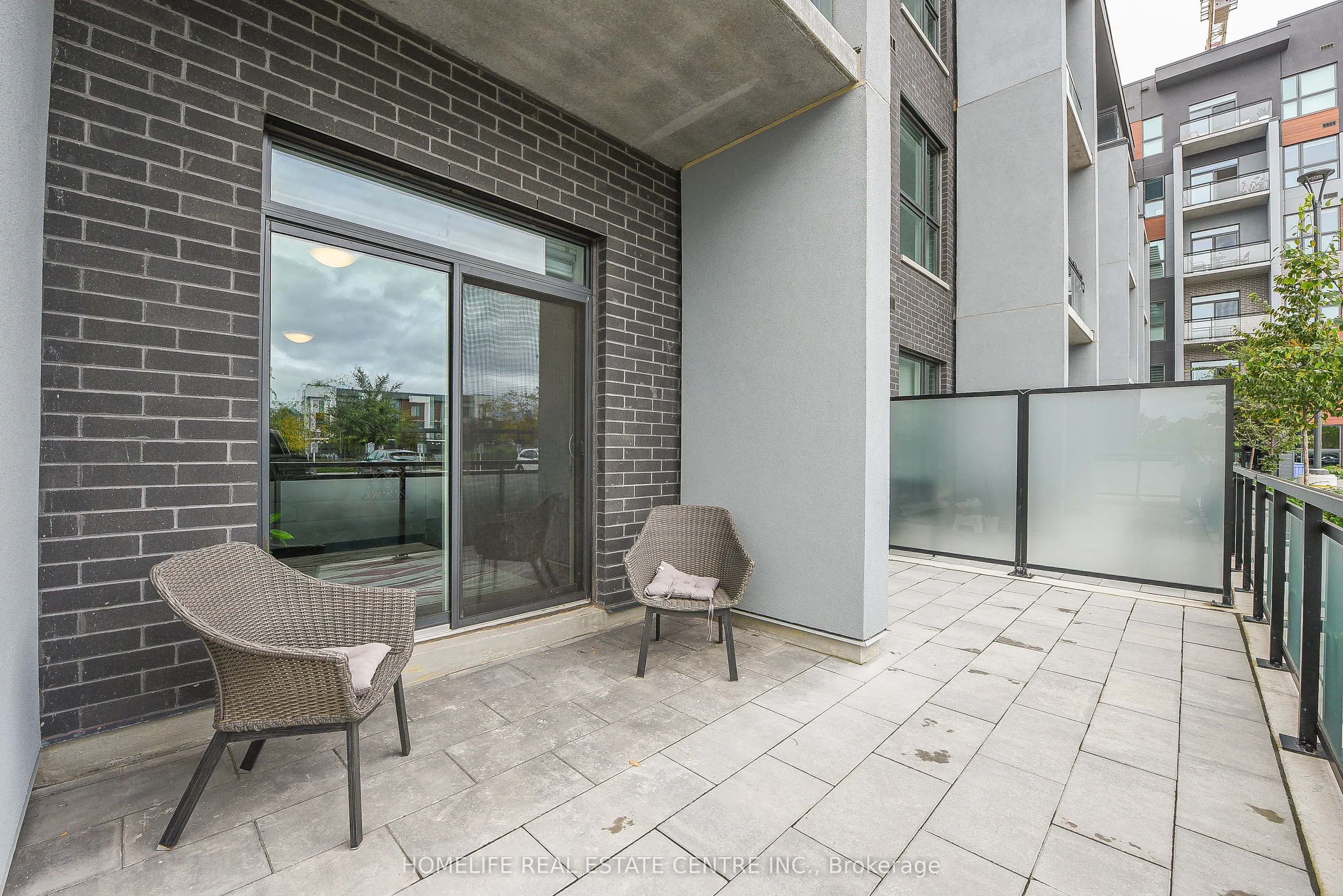 95 Dundas Street, #104