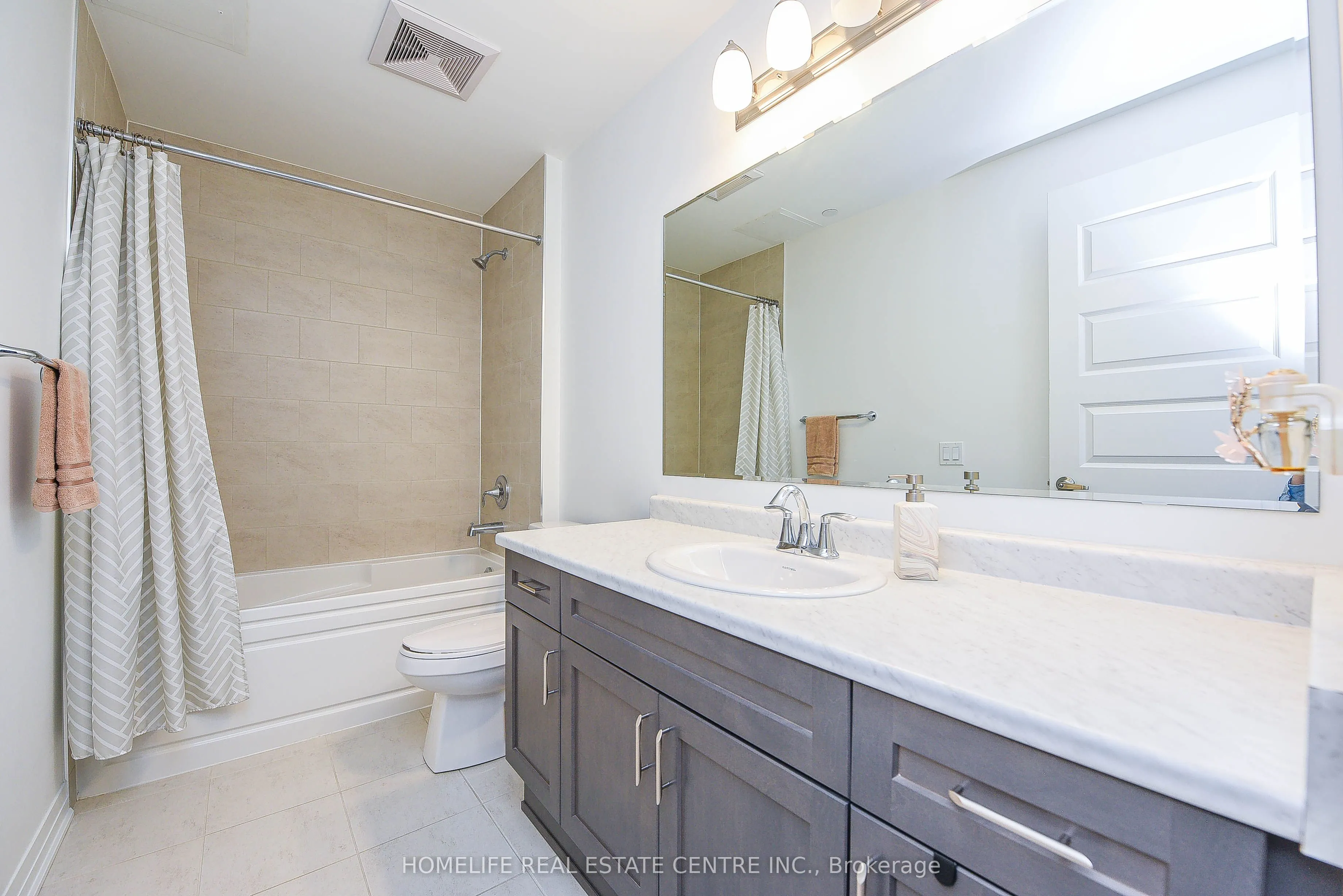 95 Dundas Street, #104