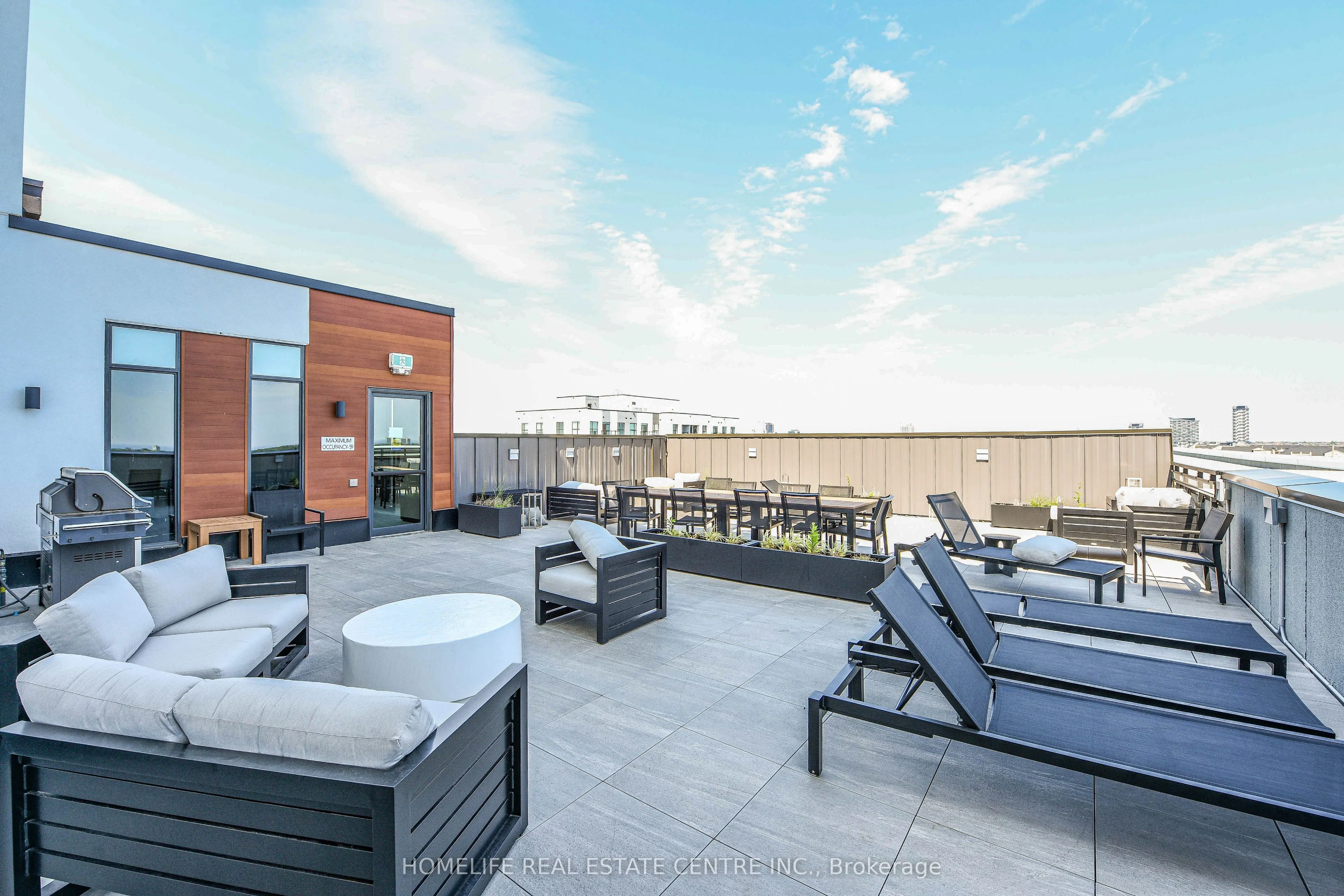 95 Dundas Street, #104