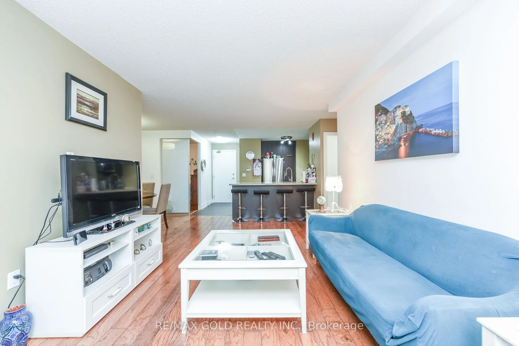 17 Michael Power Place, #211