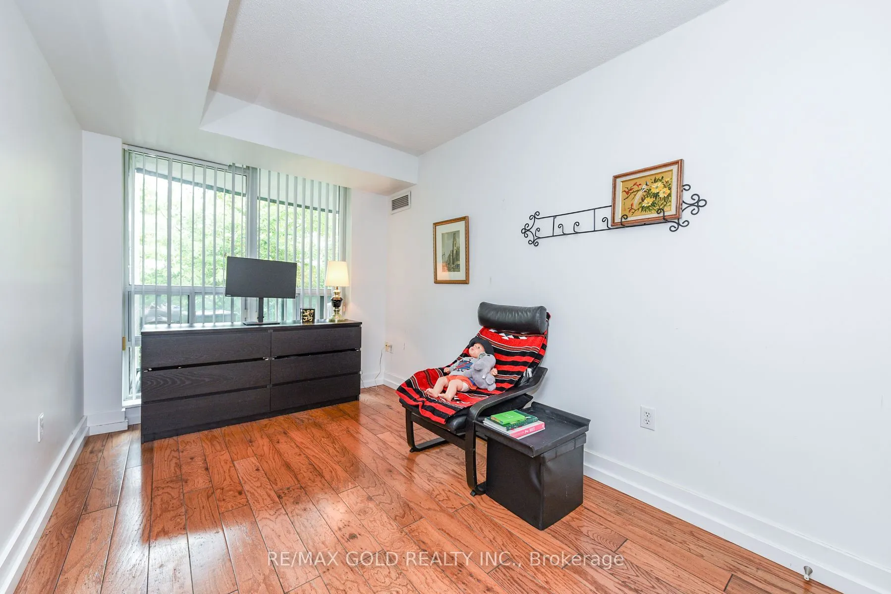 17 Michael Power Place, #211