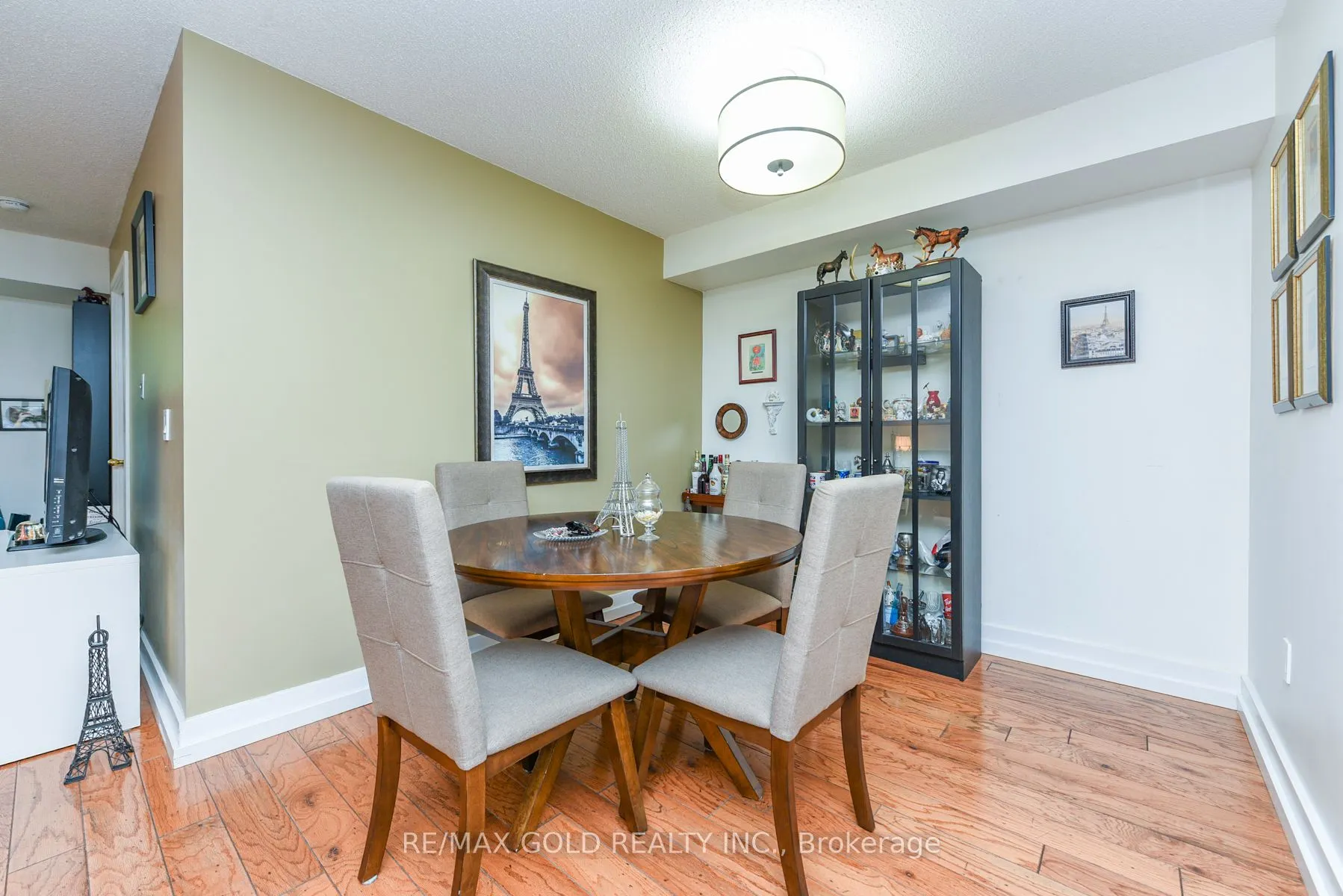 17 Michael Power Place, #211