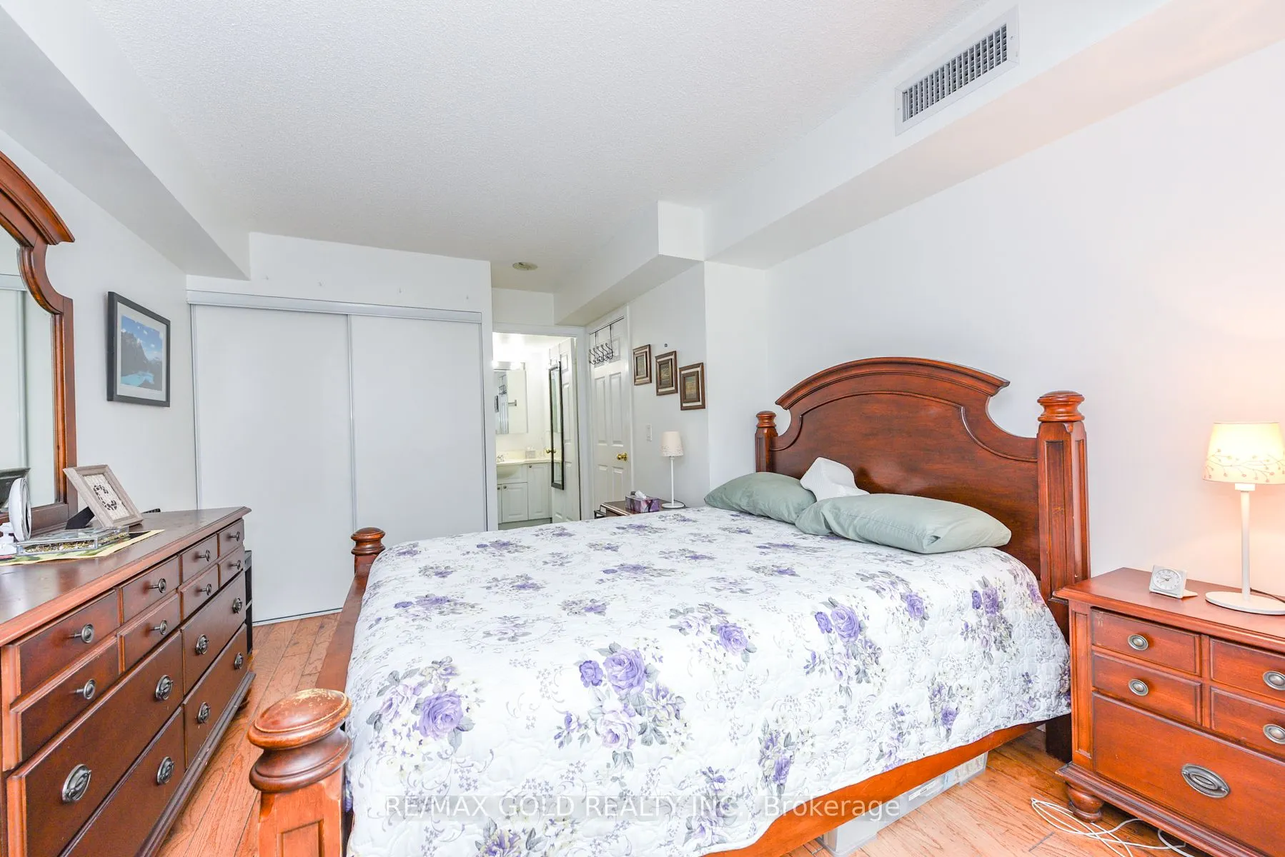 17 Michael Power Place, #211