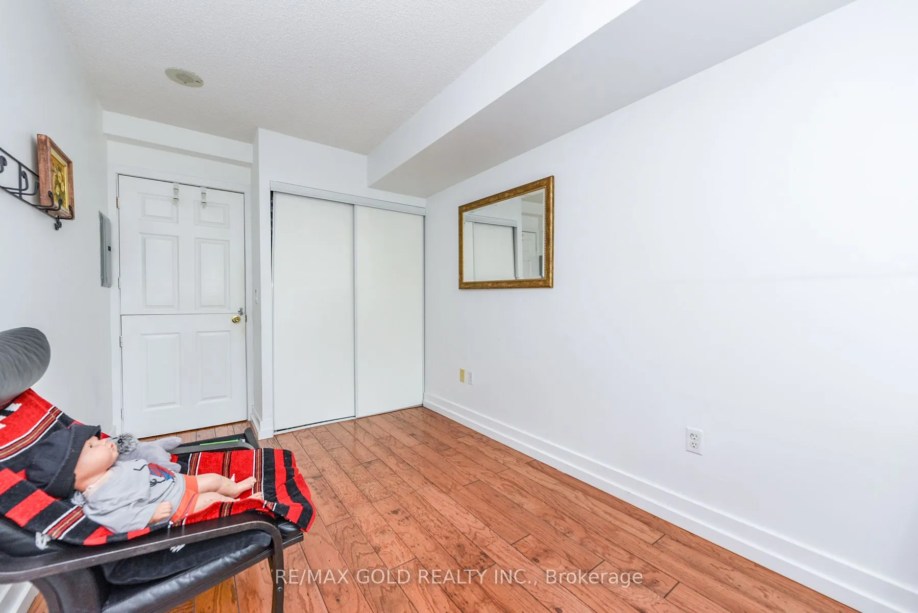 17 Michael Power Place, #211