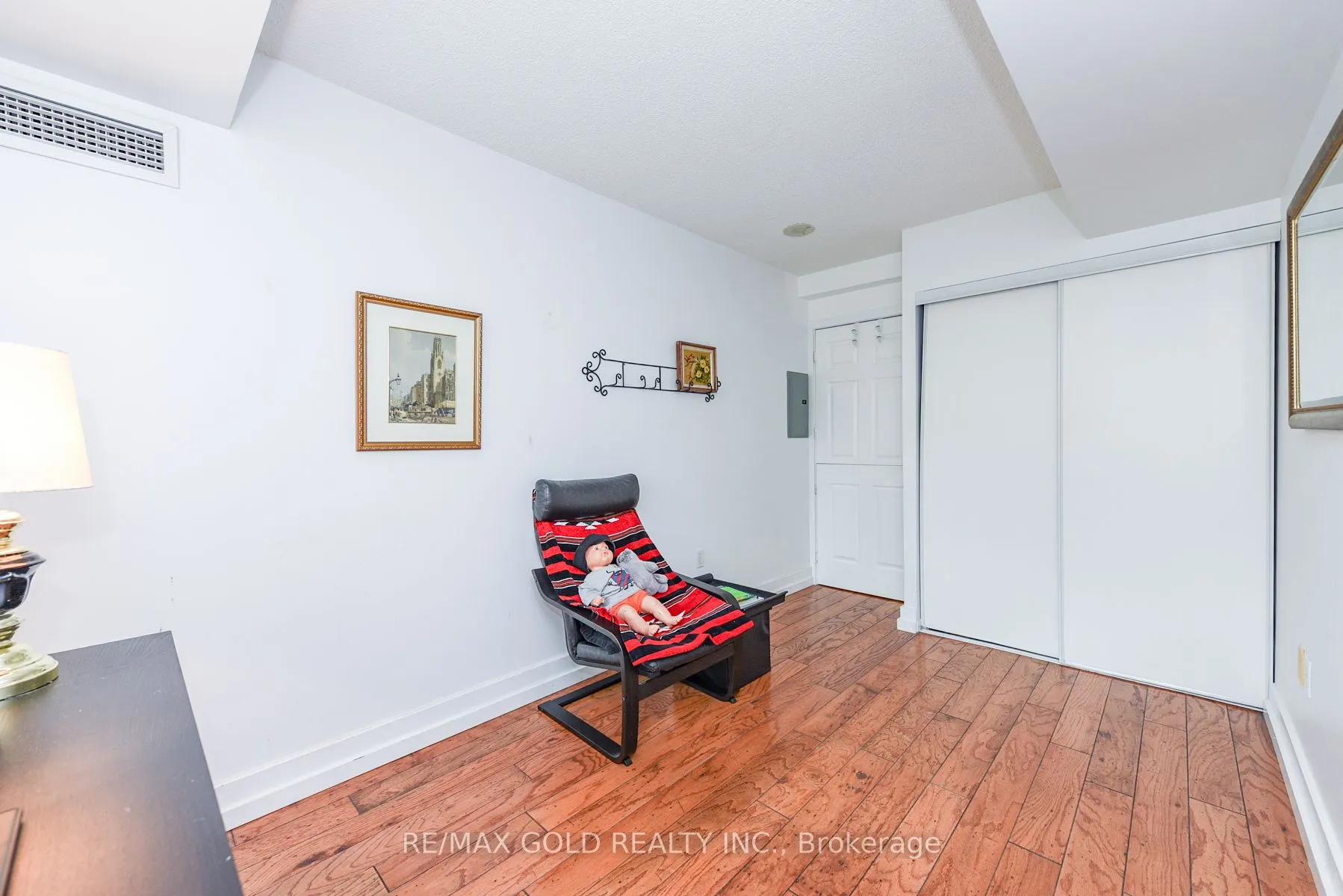17 Michael Power Place, #211