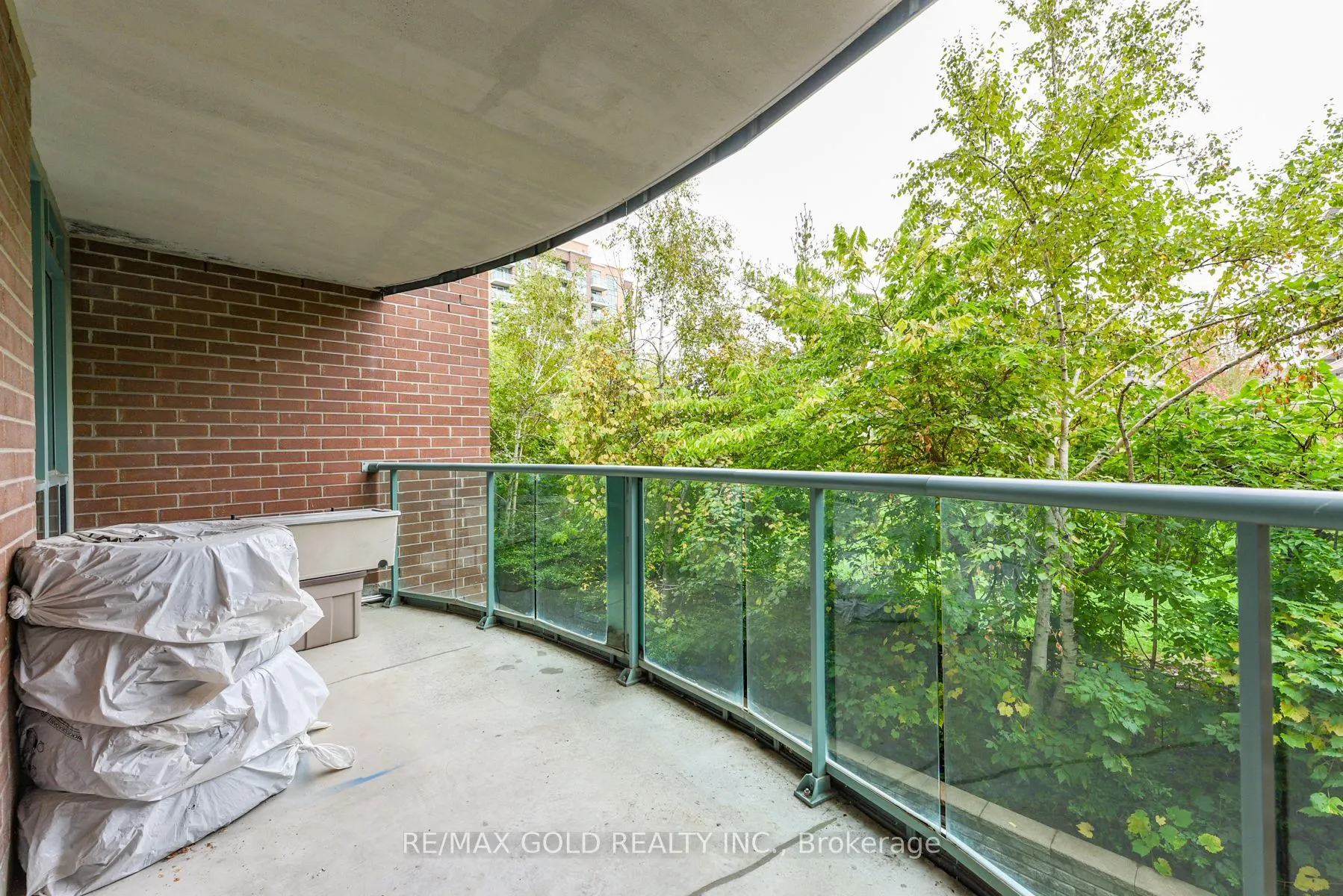 17 Michael Power Place, #211