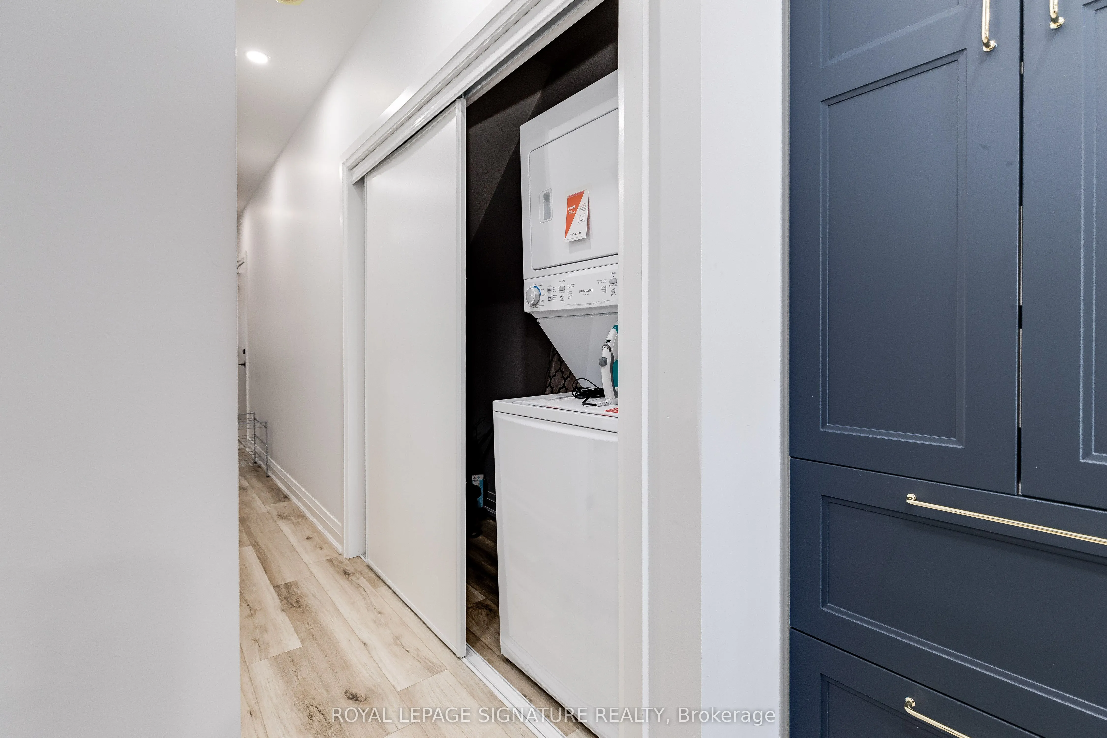 147 Lansdowne Avenue, #Main
