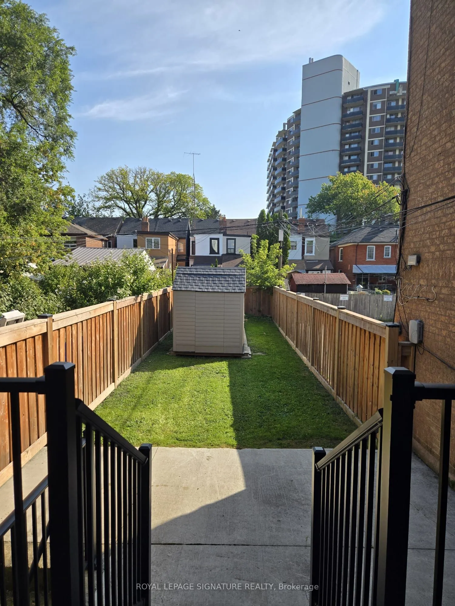 147 Lansdowne Avenue, #Main