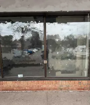 255 Dundas Street W, #6B