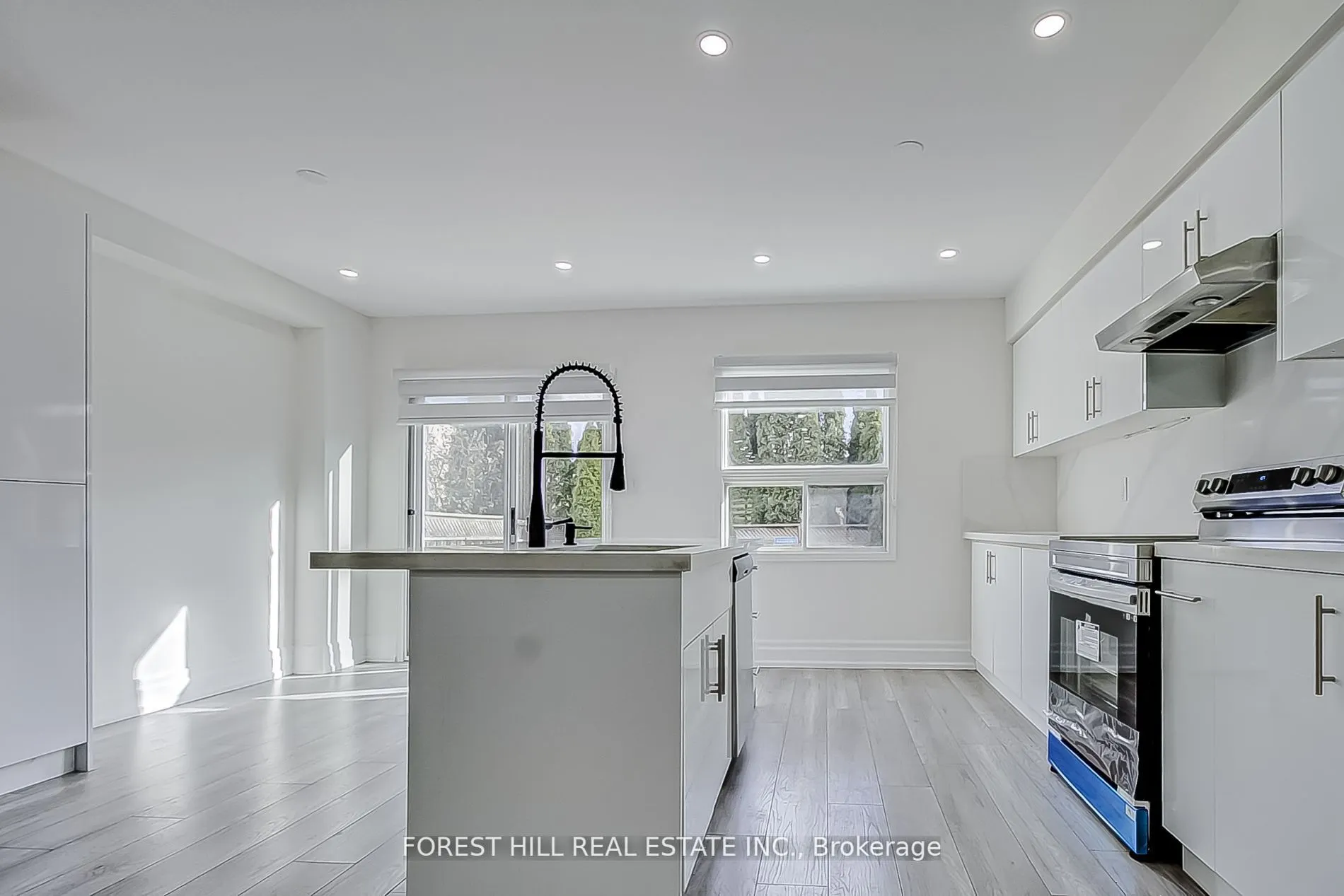696 Mirage Place