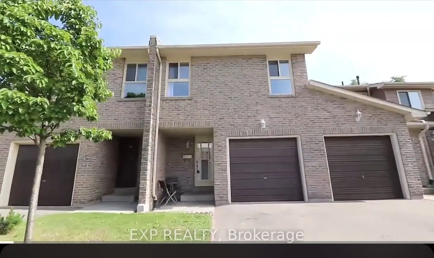 13 Foster Crescent, #13