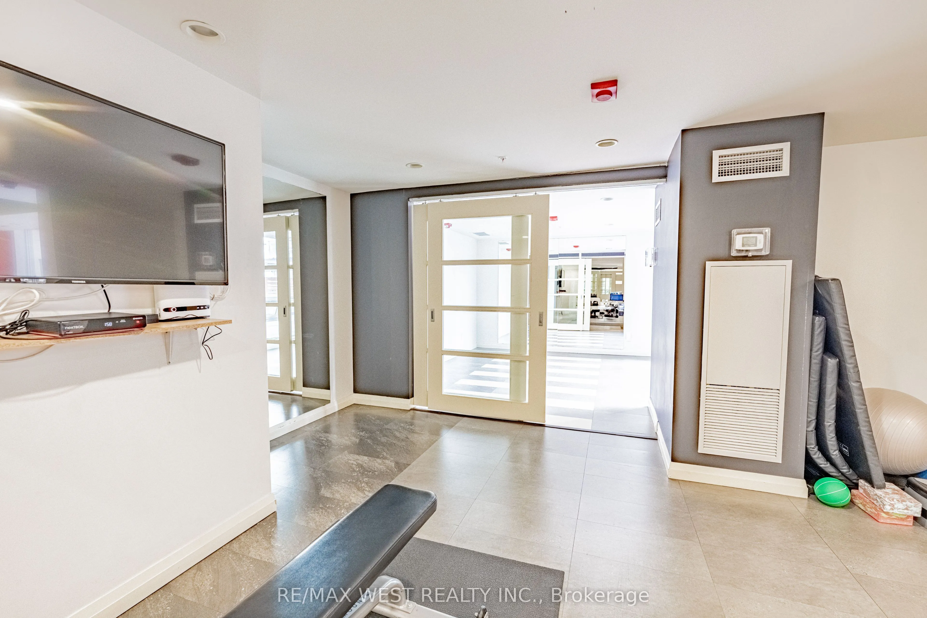 15 James Finlay Way, #625