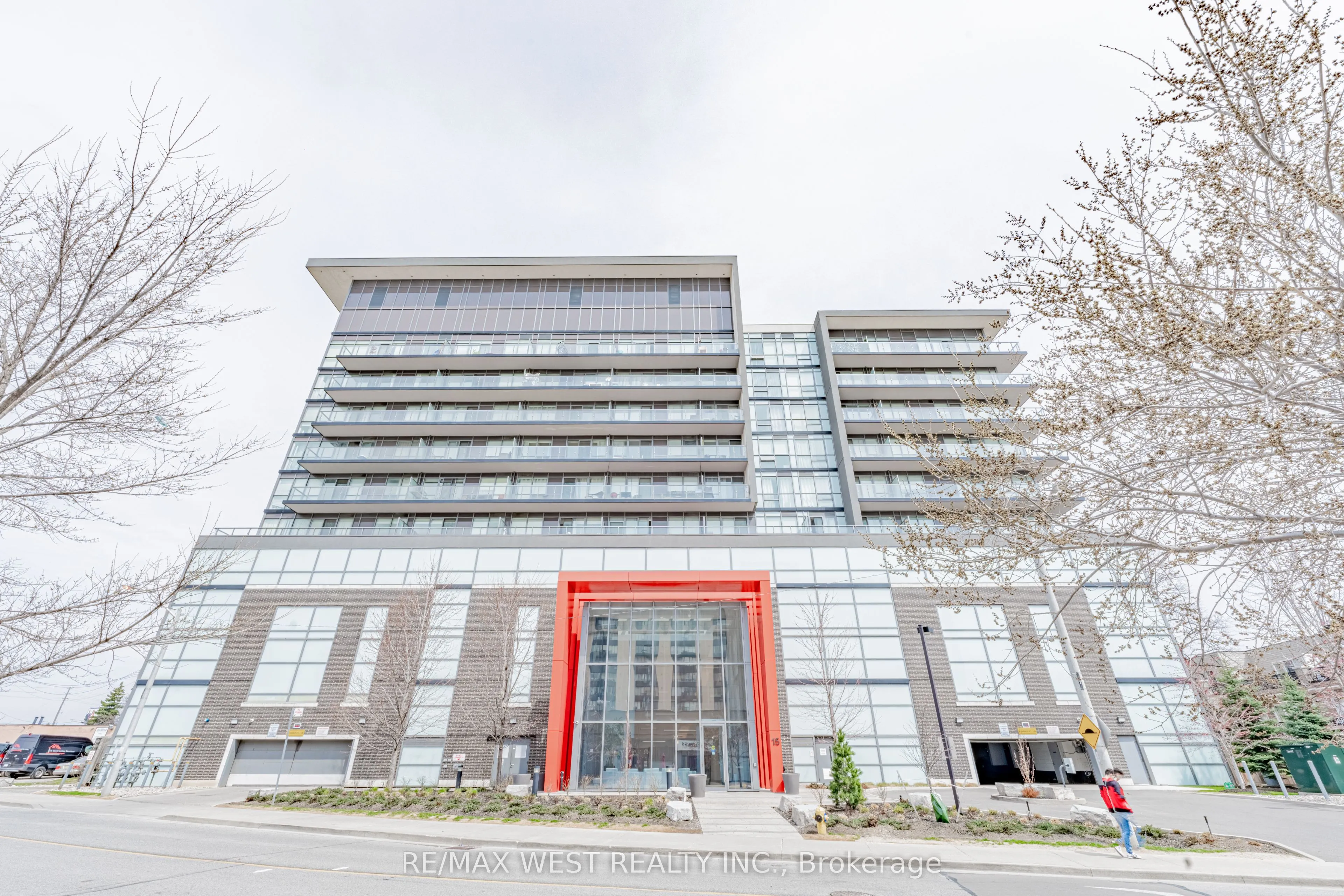 15 James Finlay Way, #625