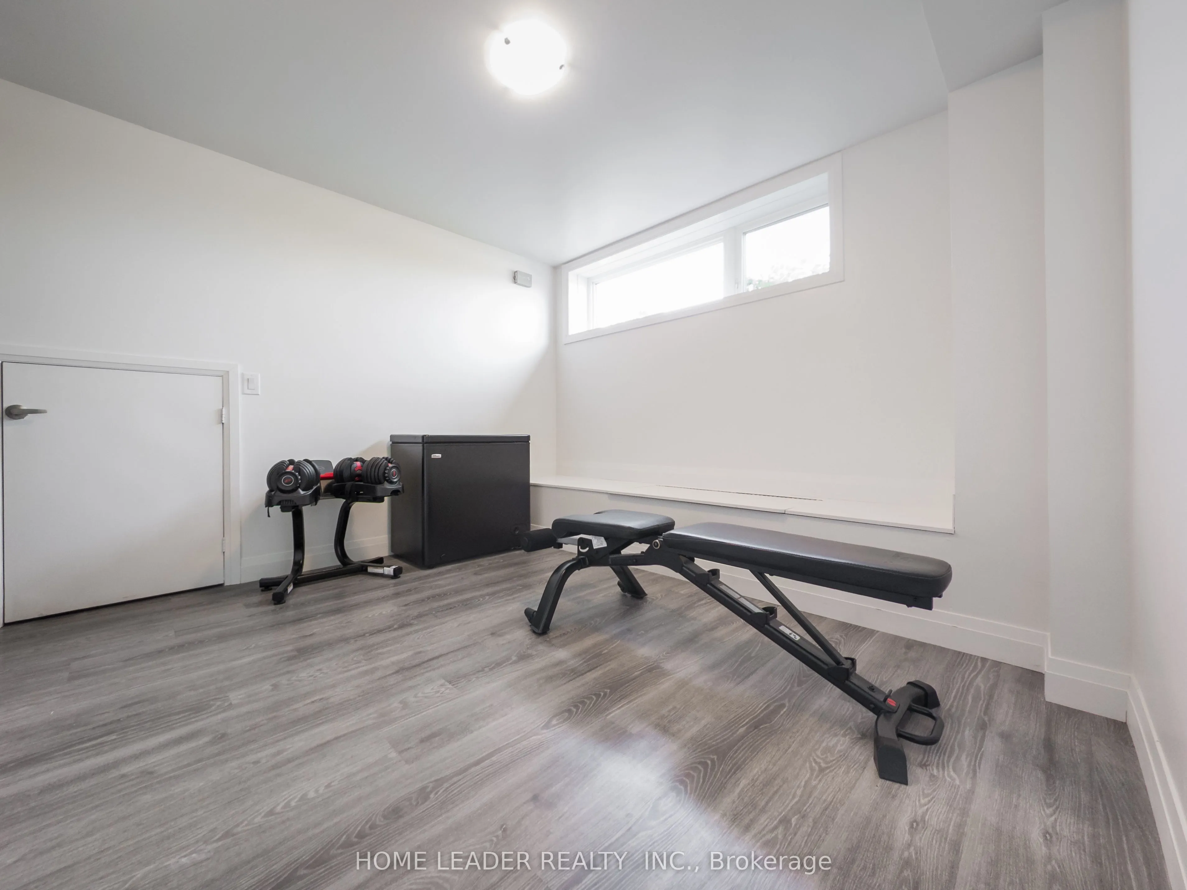 243 Downsview Park Boulevard S