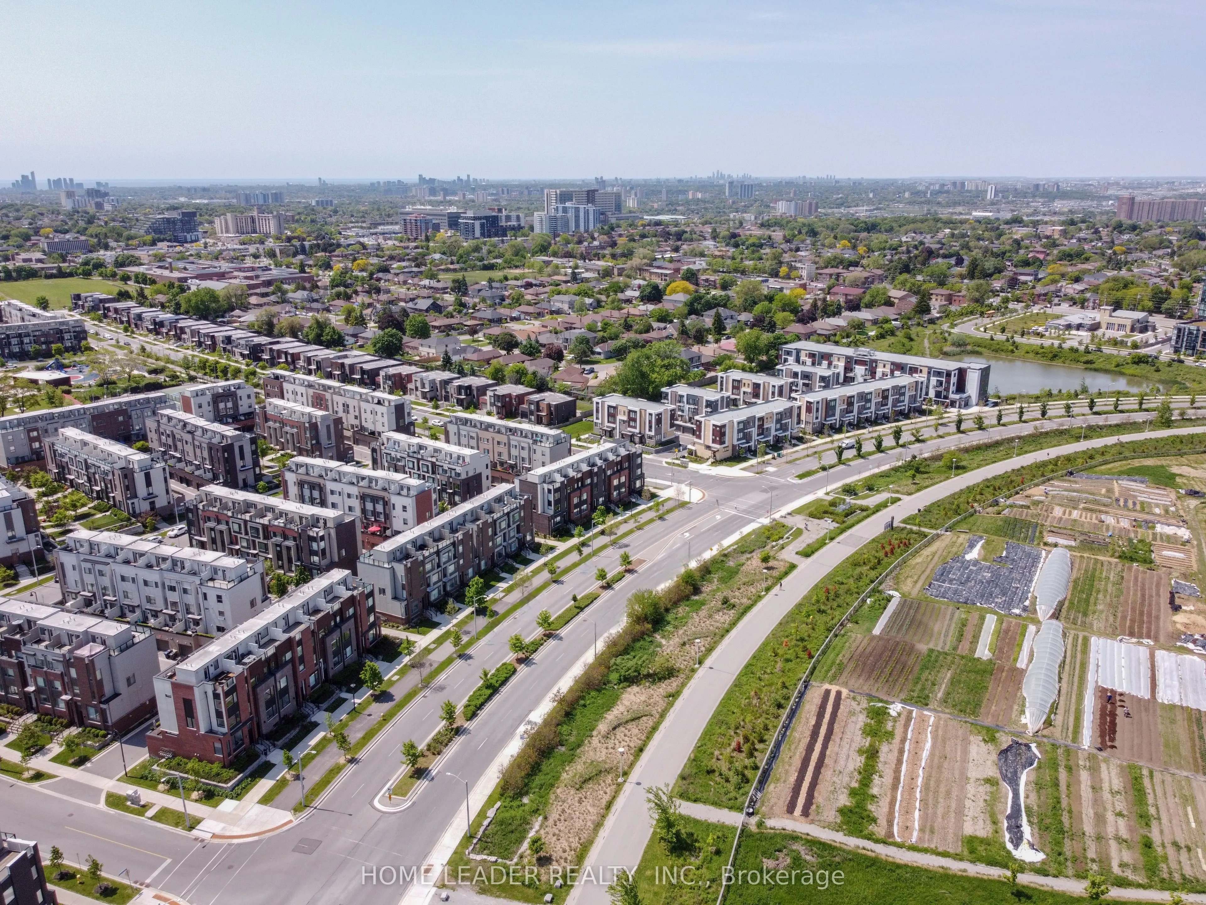 243 Downsview Park Boulevard S