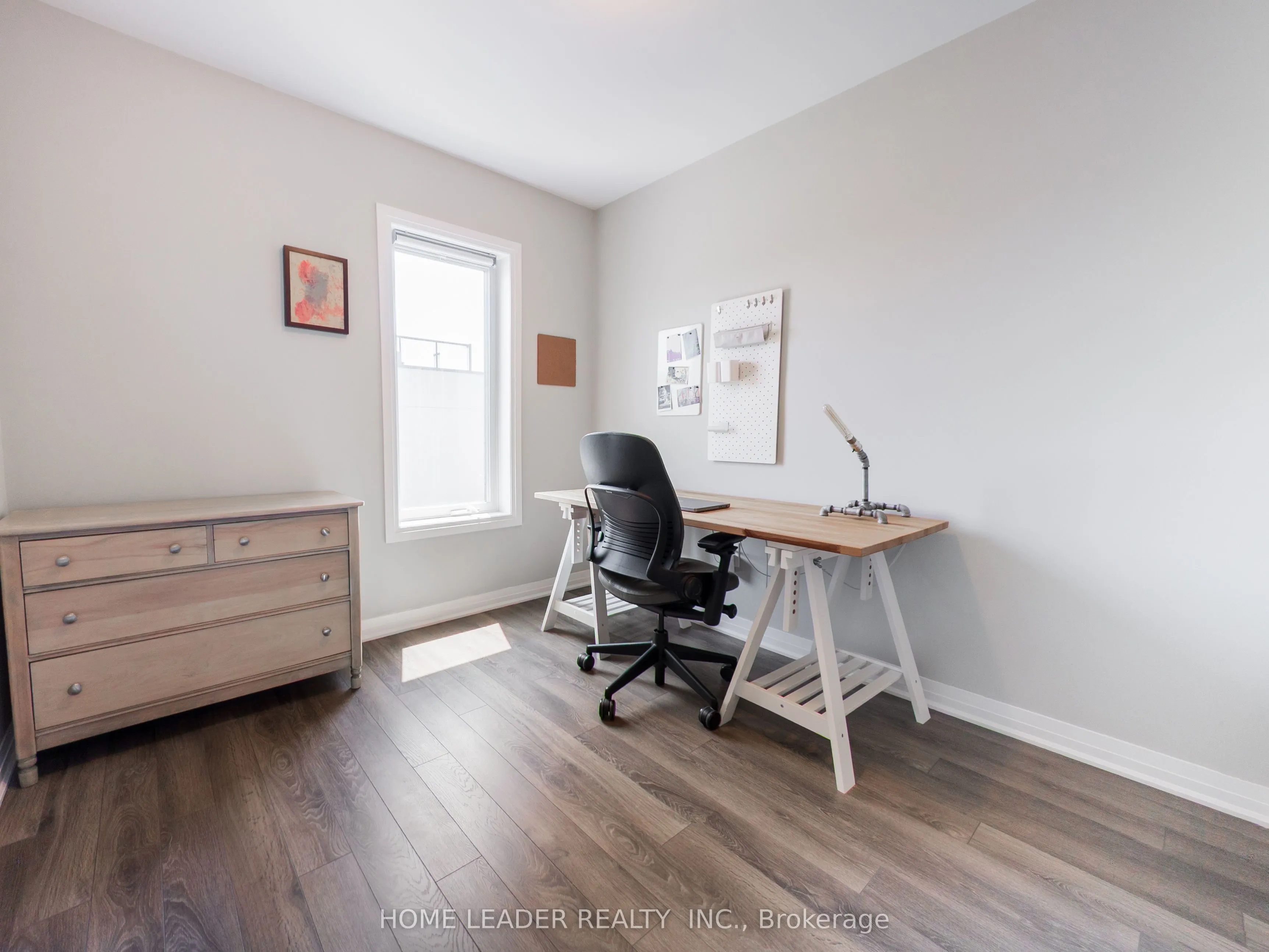 243 Downsview Park Boulevard S
