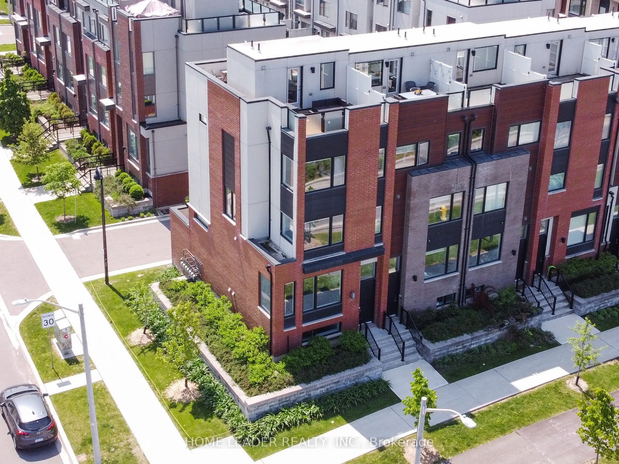243 Downsview Park Boulevard S