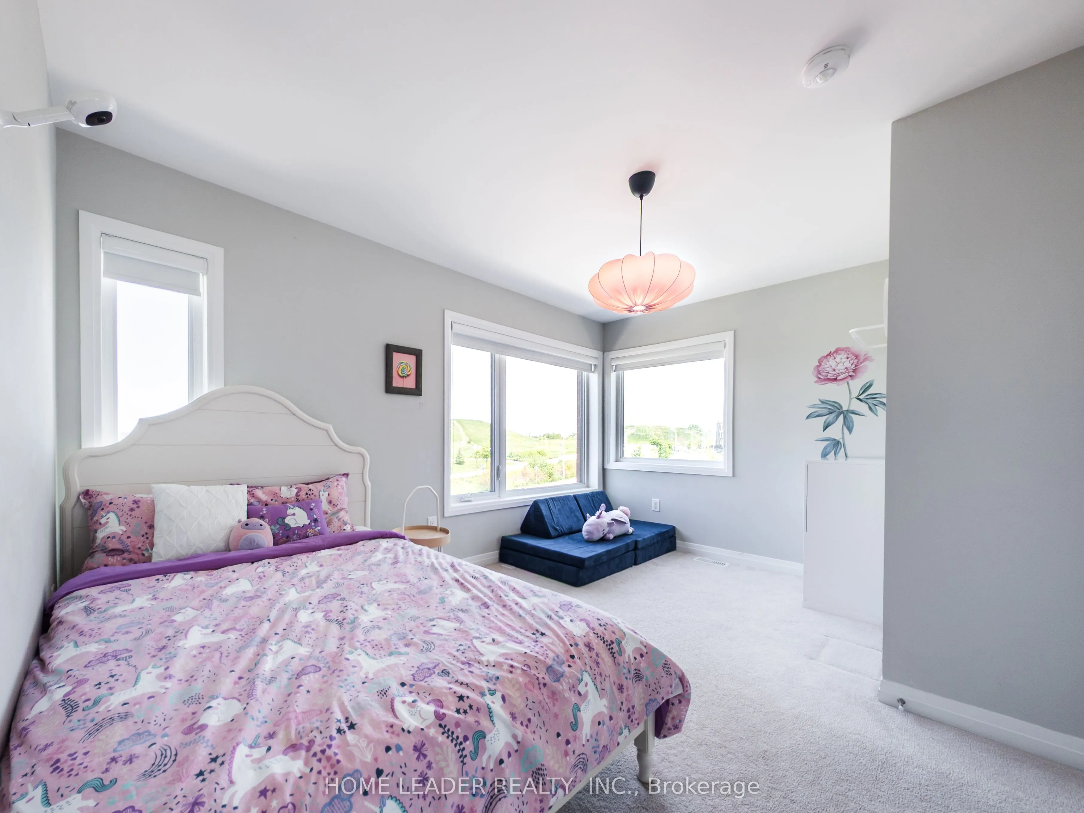 243 Downsview Park Boulevard S