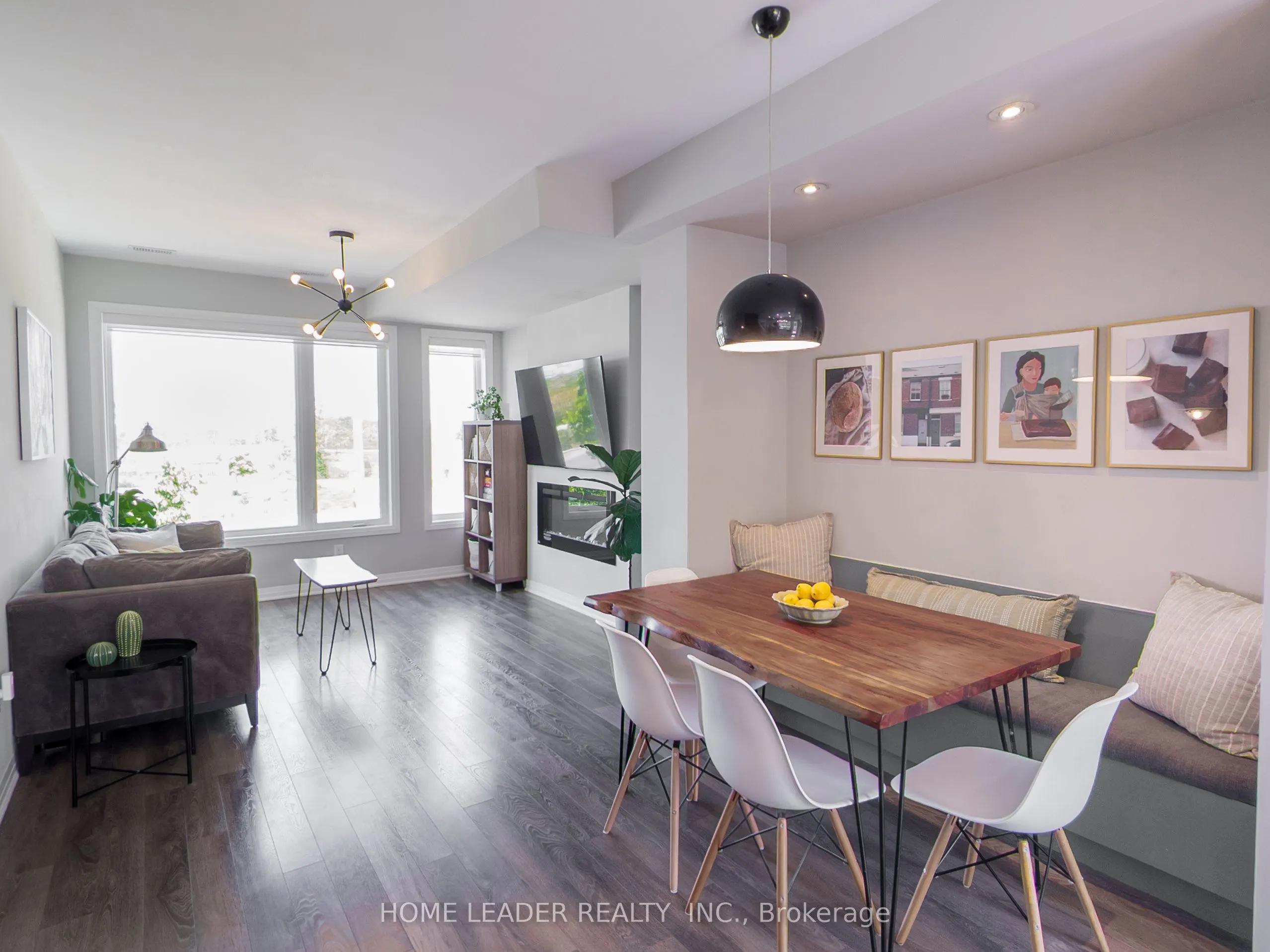 243 Downsview Park Boulevard S
