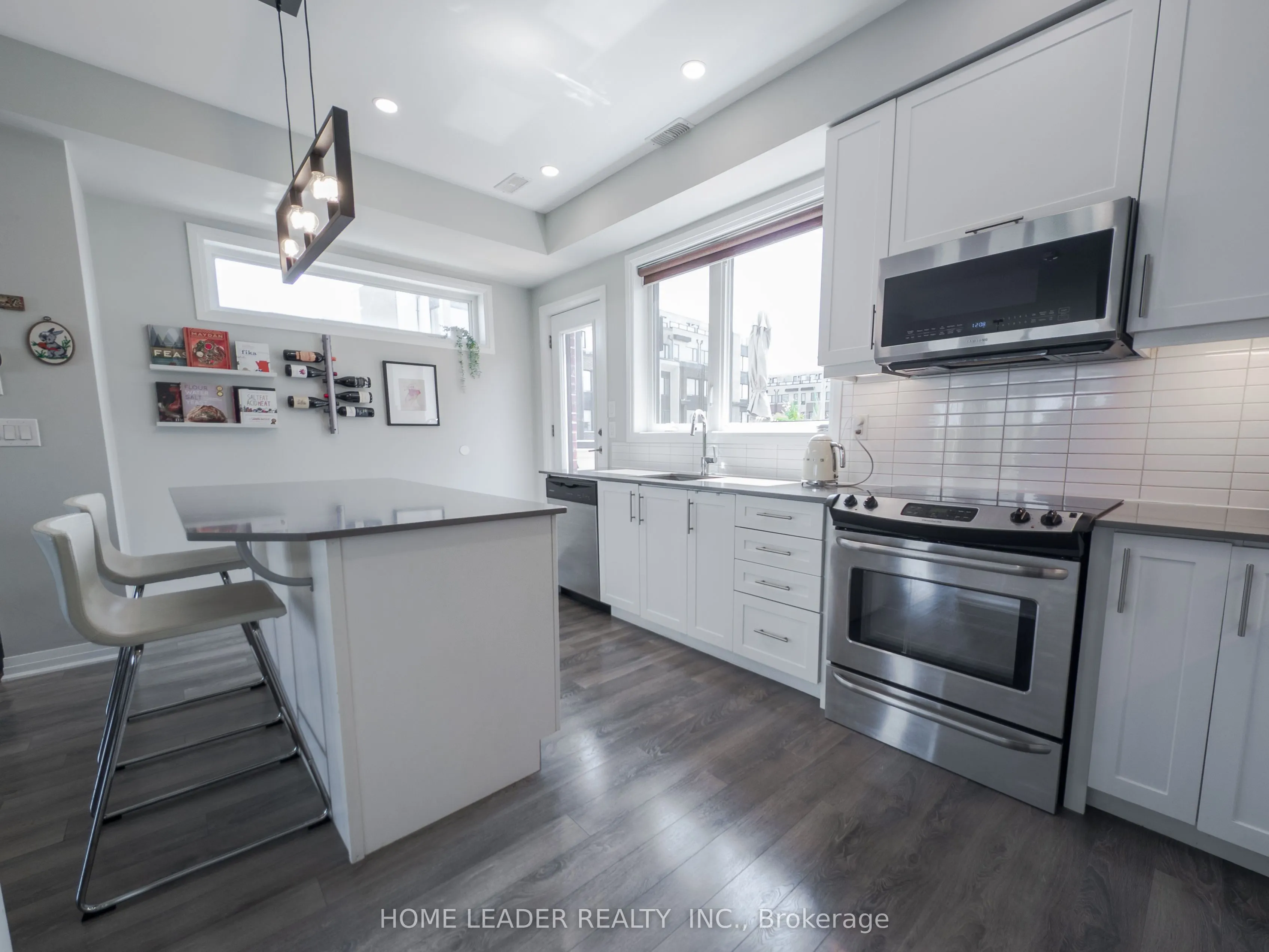 243 Downsview Park Boulevard S
