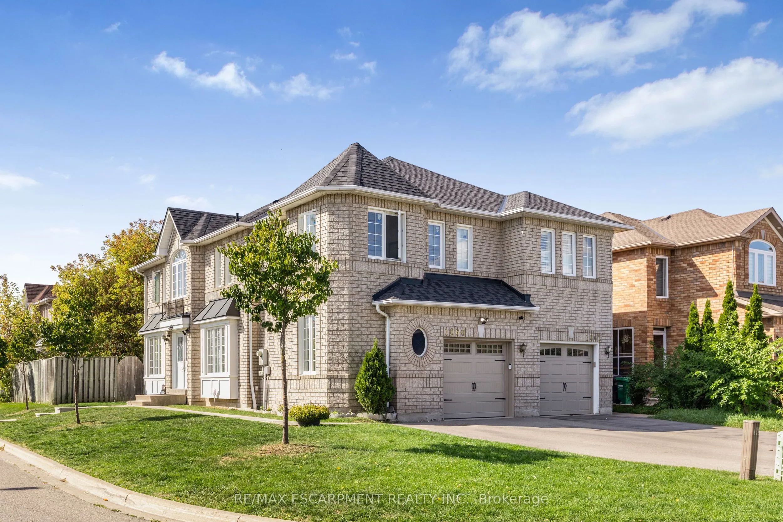 1060 Foxglove Place
