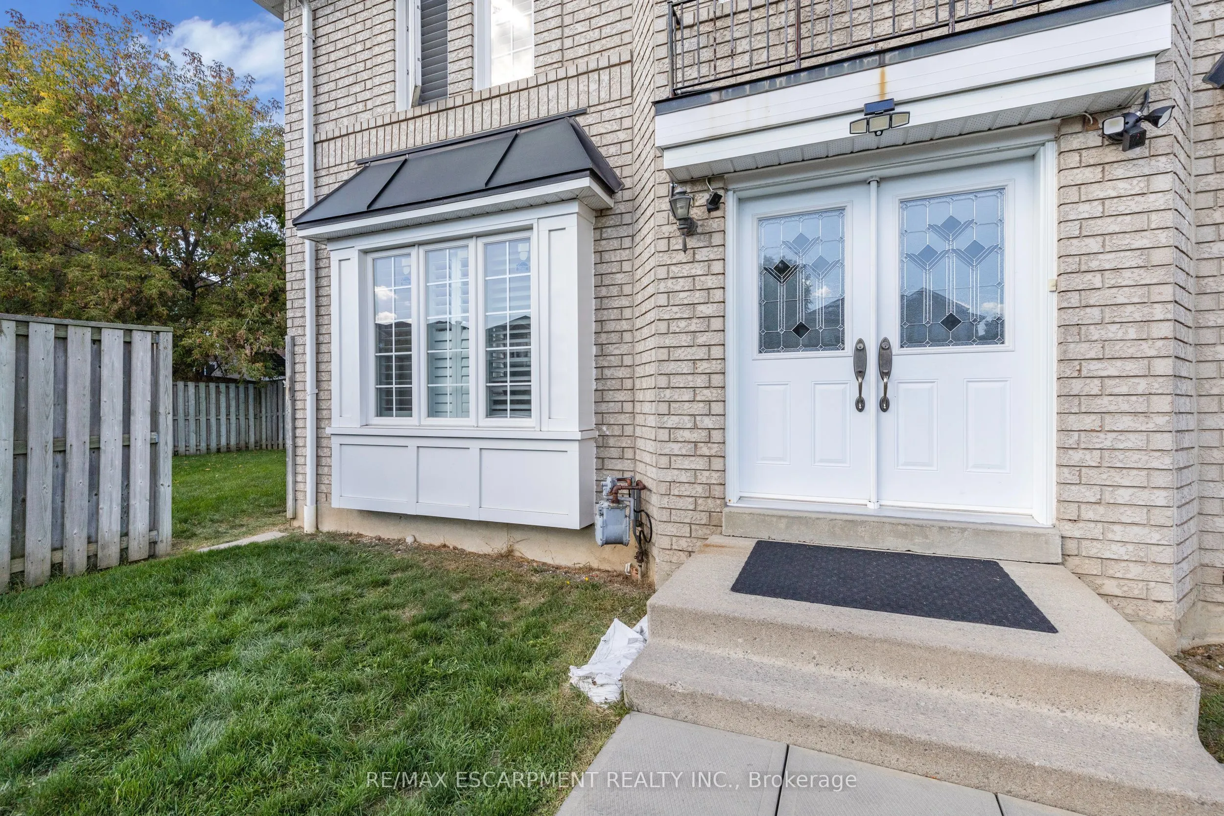 1060 Foxglove Place