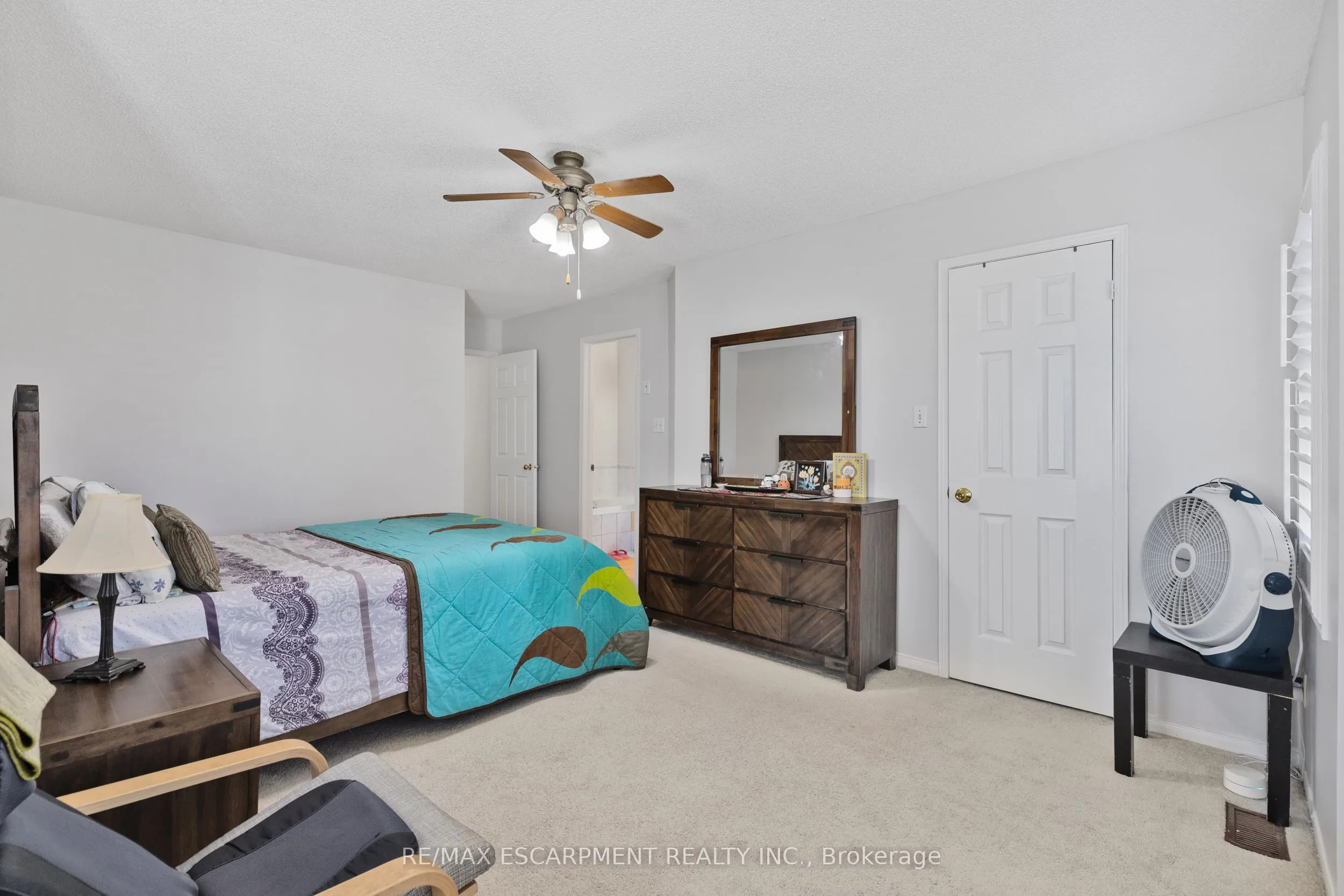 1060 Foxglove Place