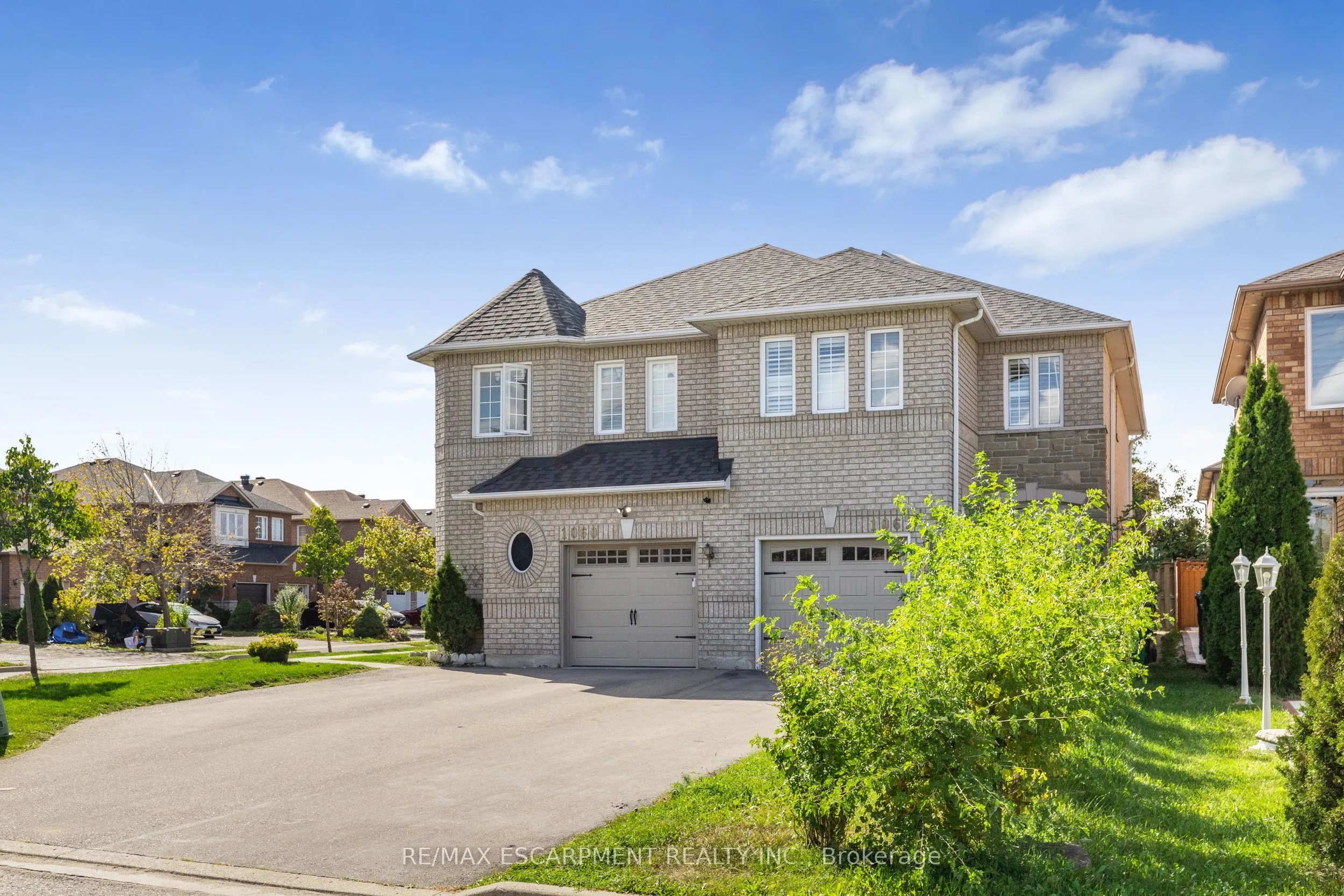 1060 Foxglove Place