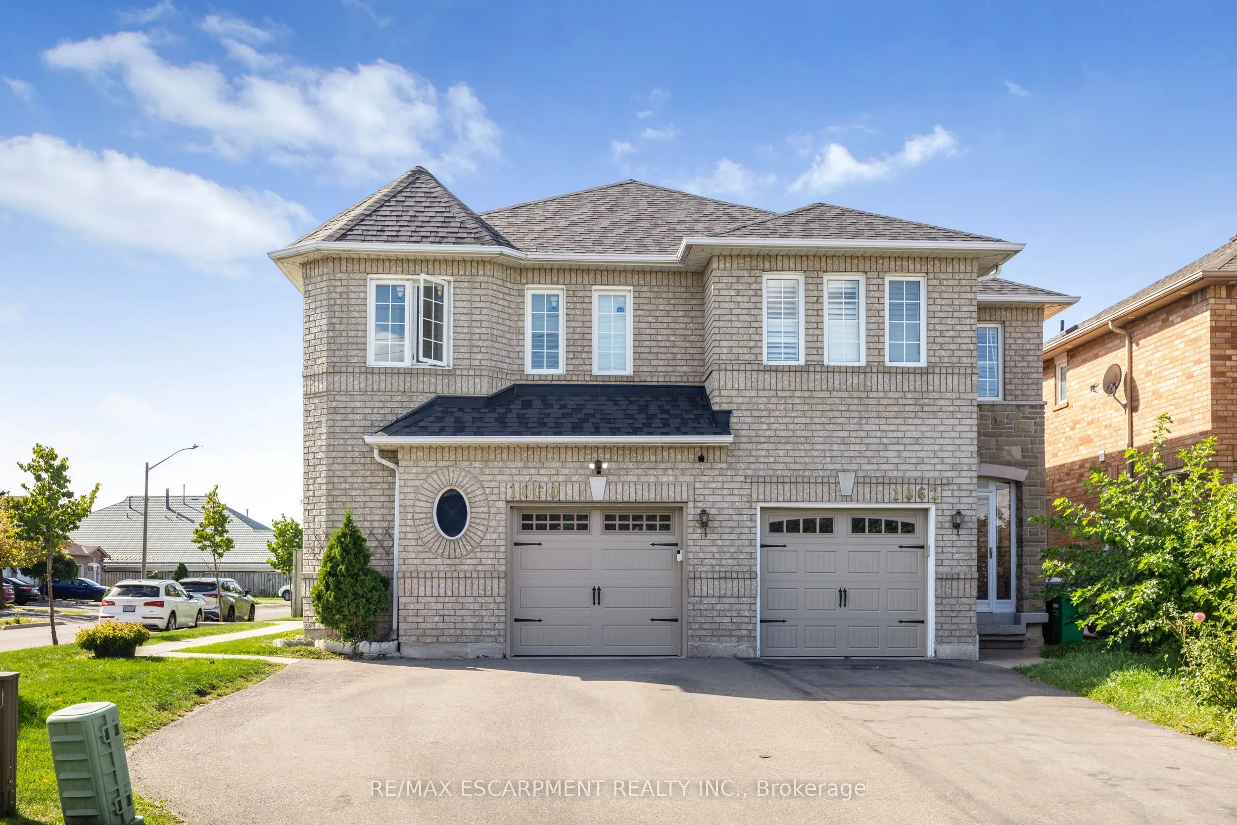 1060 Foxglove Place