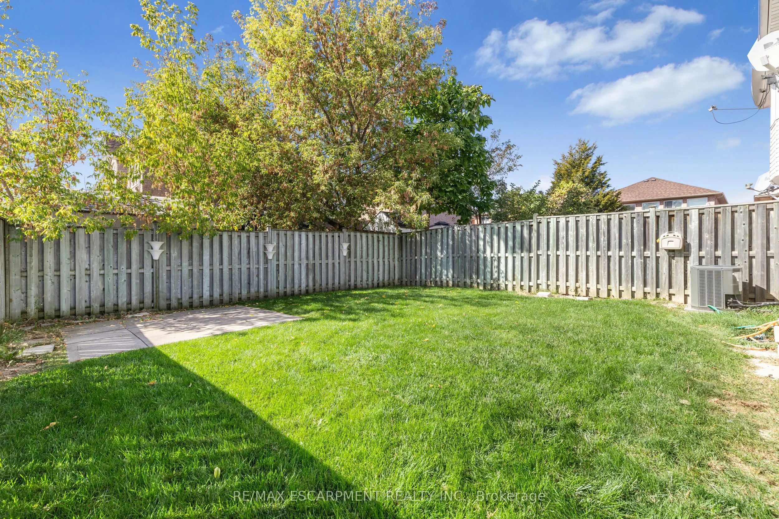 1060 Foxglove Place