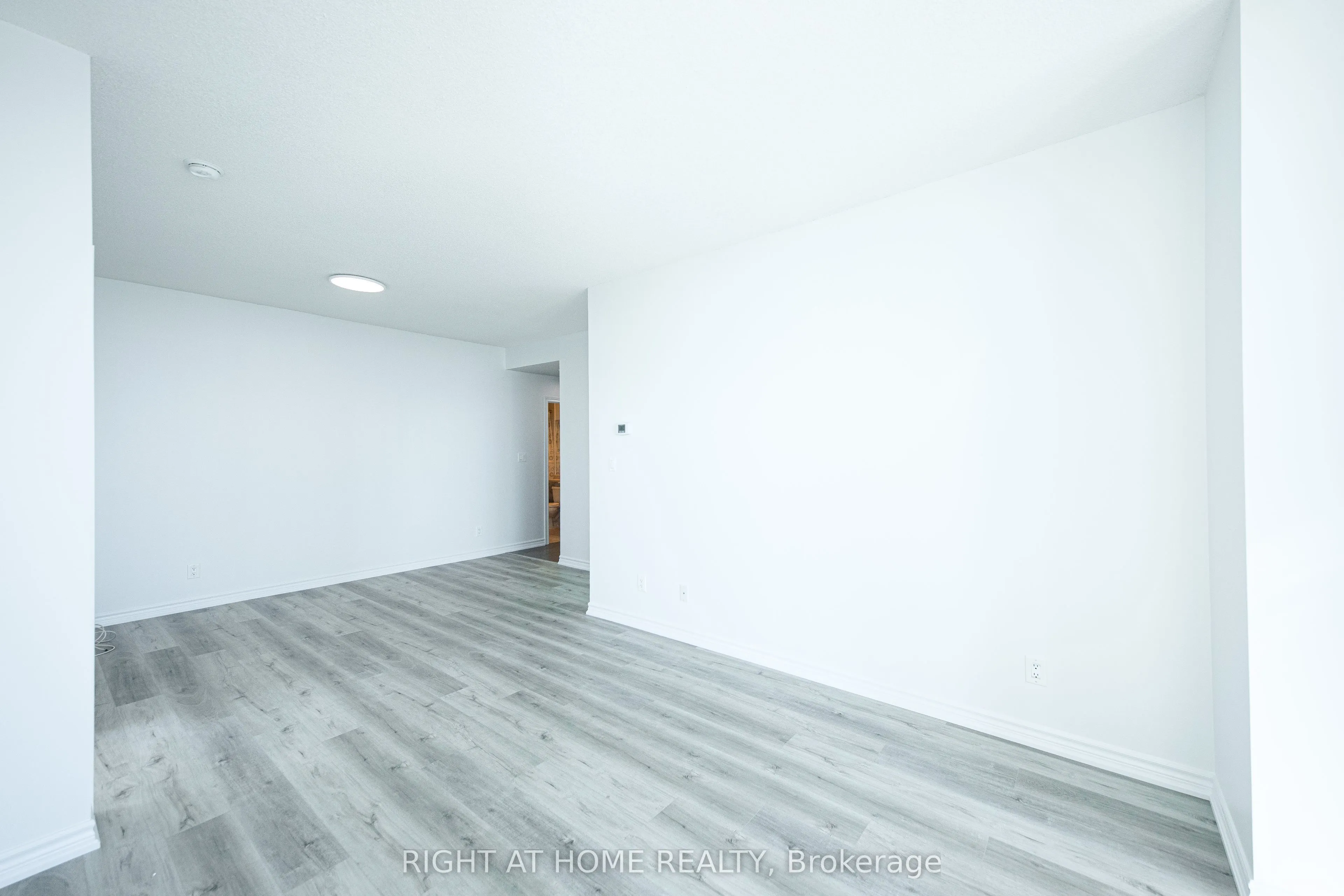3504 Hurontario Street, #3503