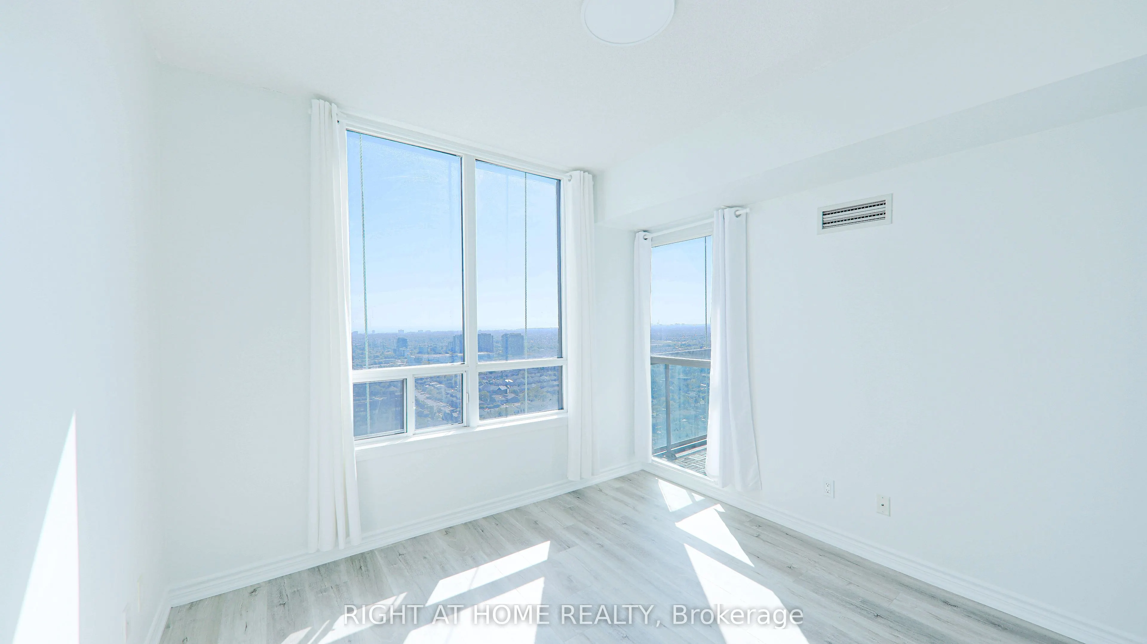 3504 Hurontario Street, #3503