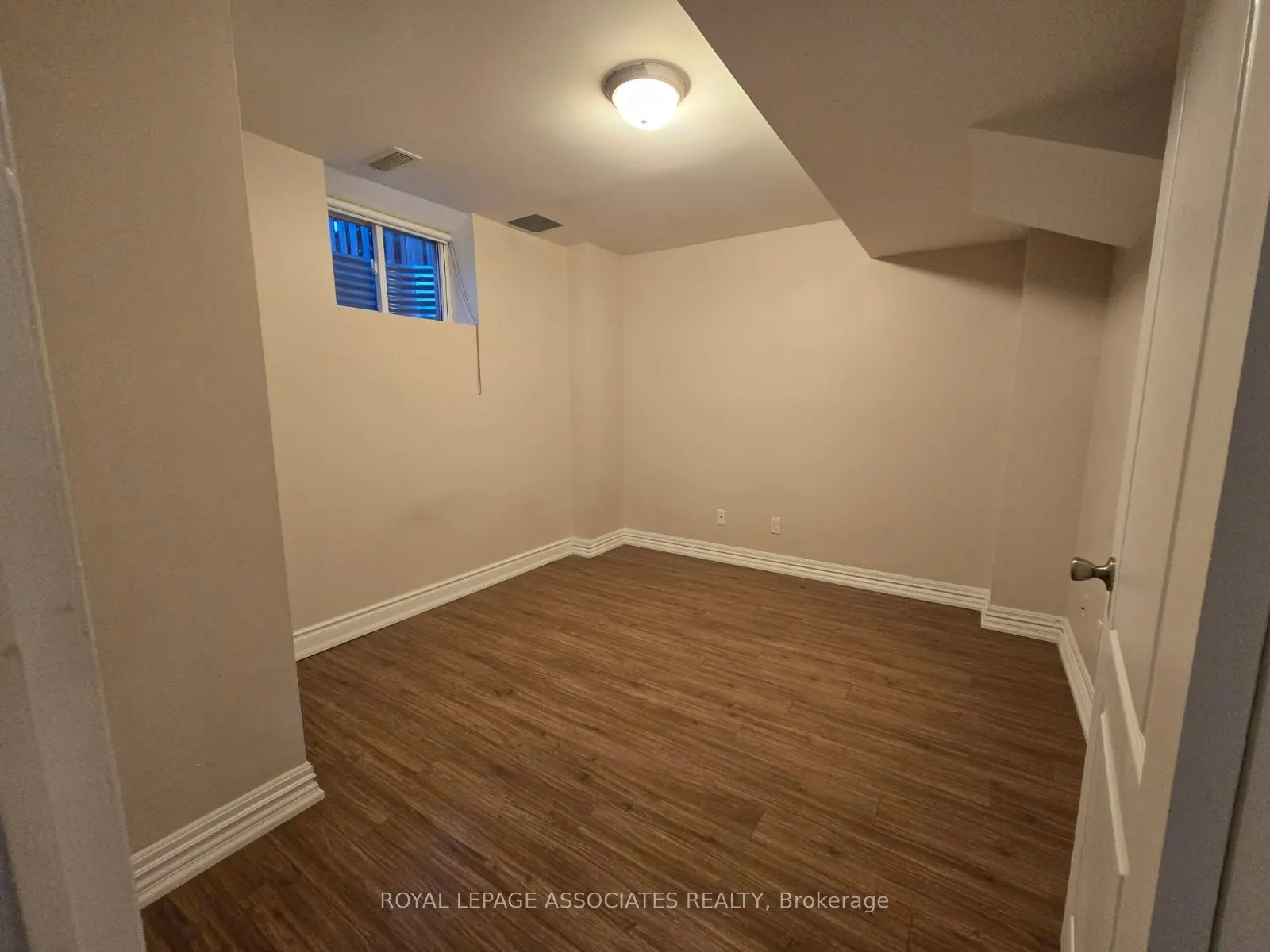 72 Starhill Crescent