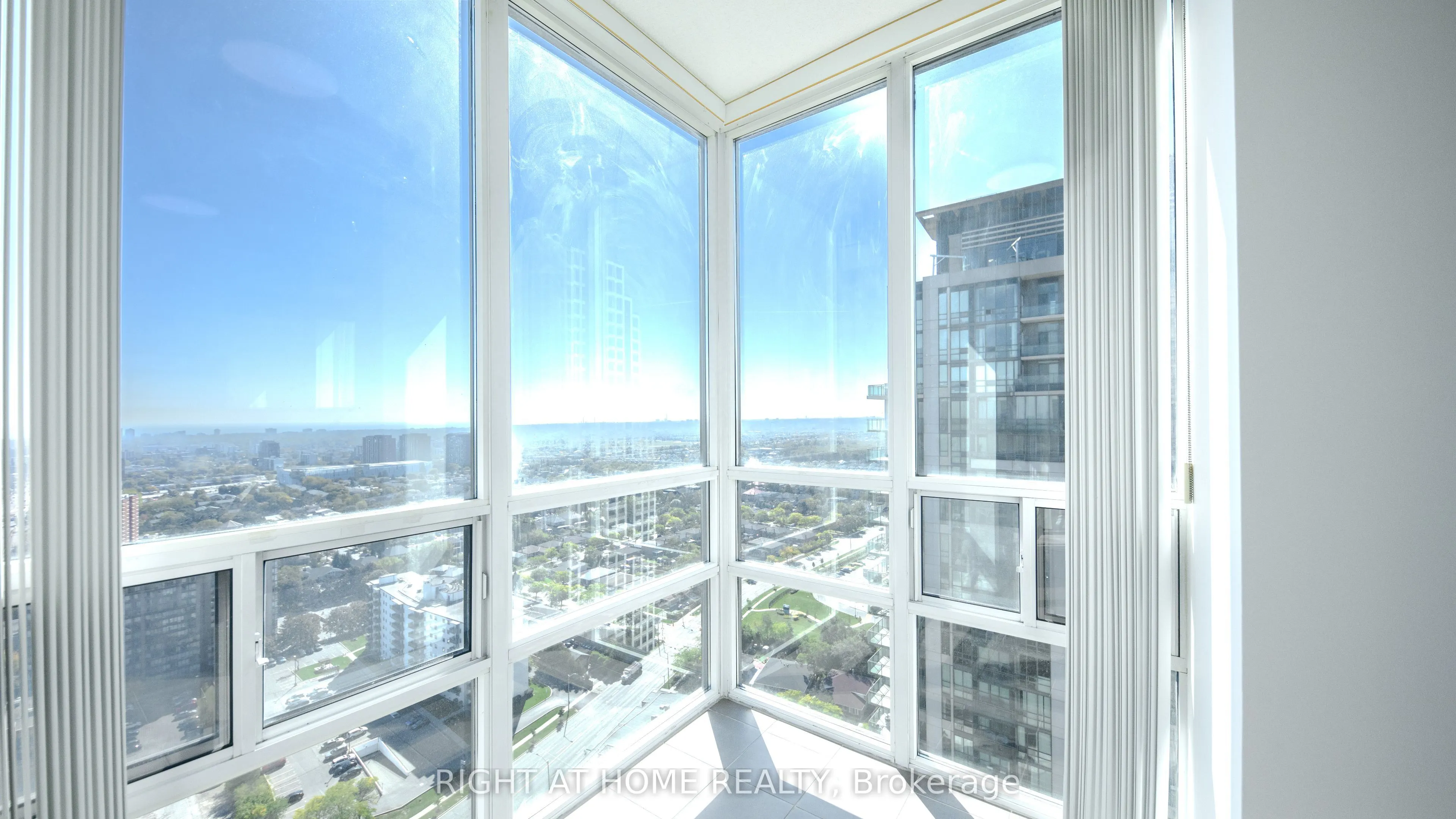 3504 Hurontario Street, #3503