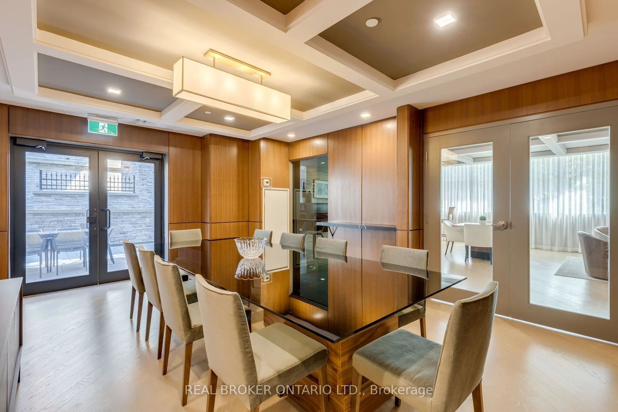 1575 Lakeshore Road W, #236
