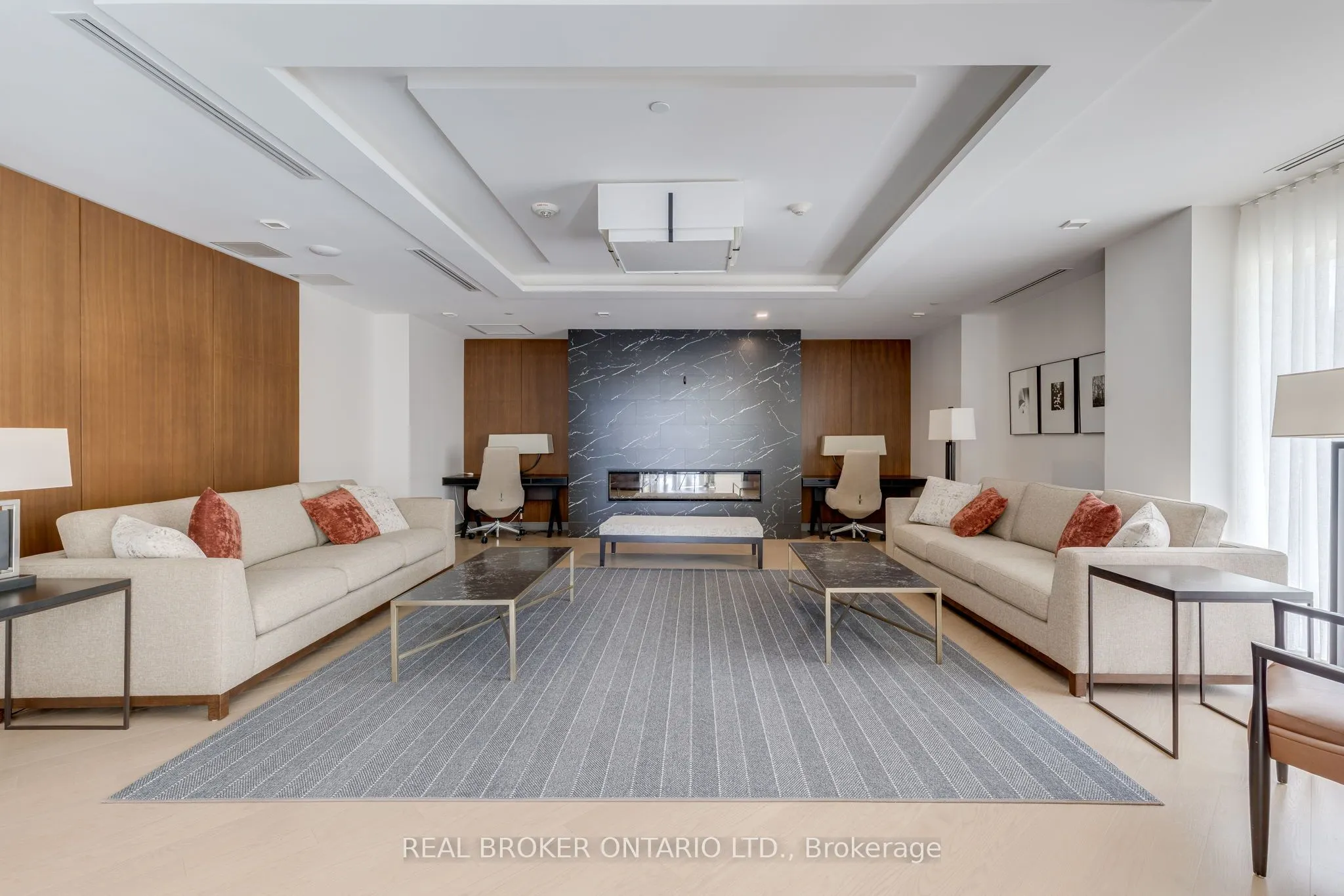 1575 Lakeshore Road W, #236
