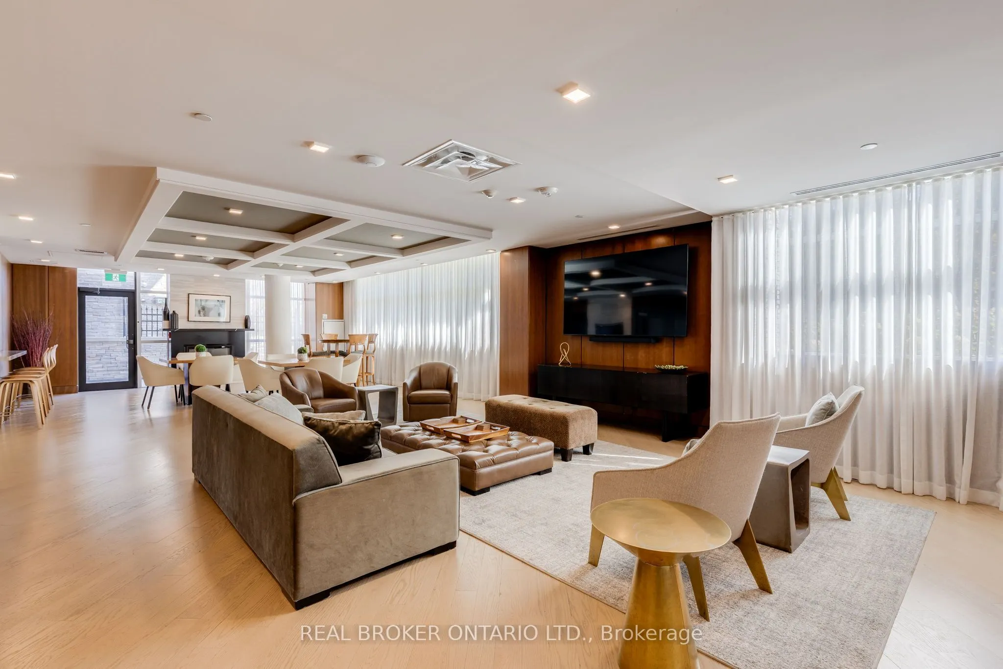 1575 Lakeshore Road W, #236